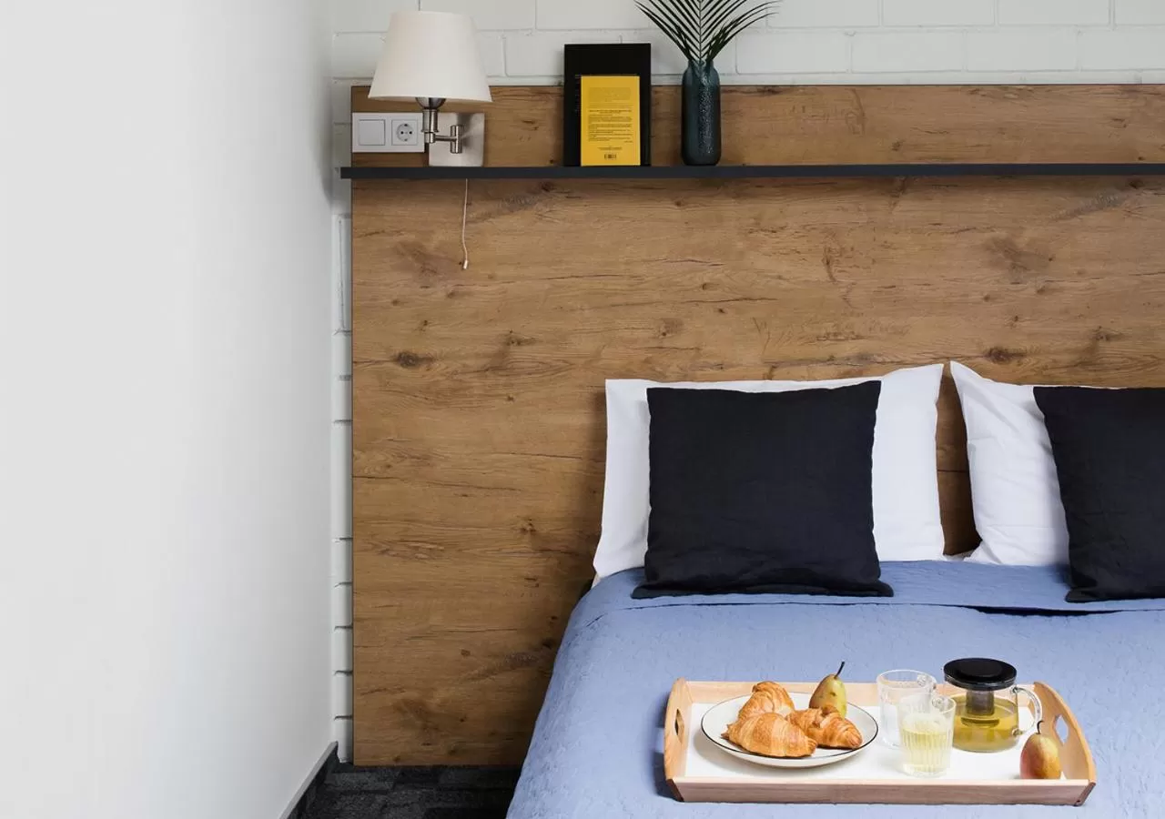 Bed in SELF CHECK-IN Hotel Railway Apartments