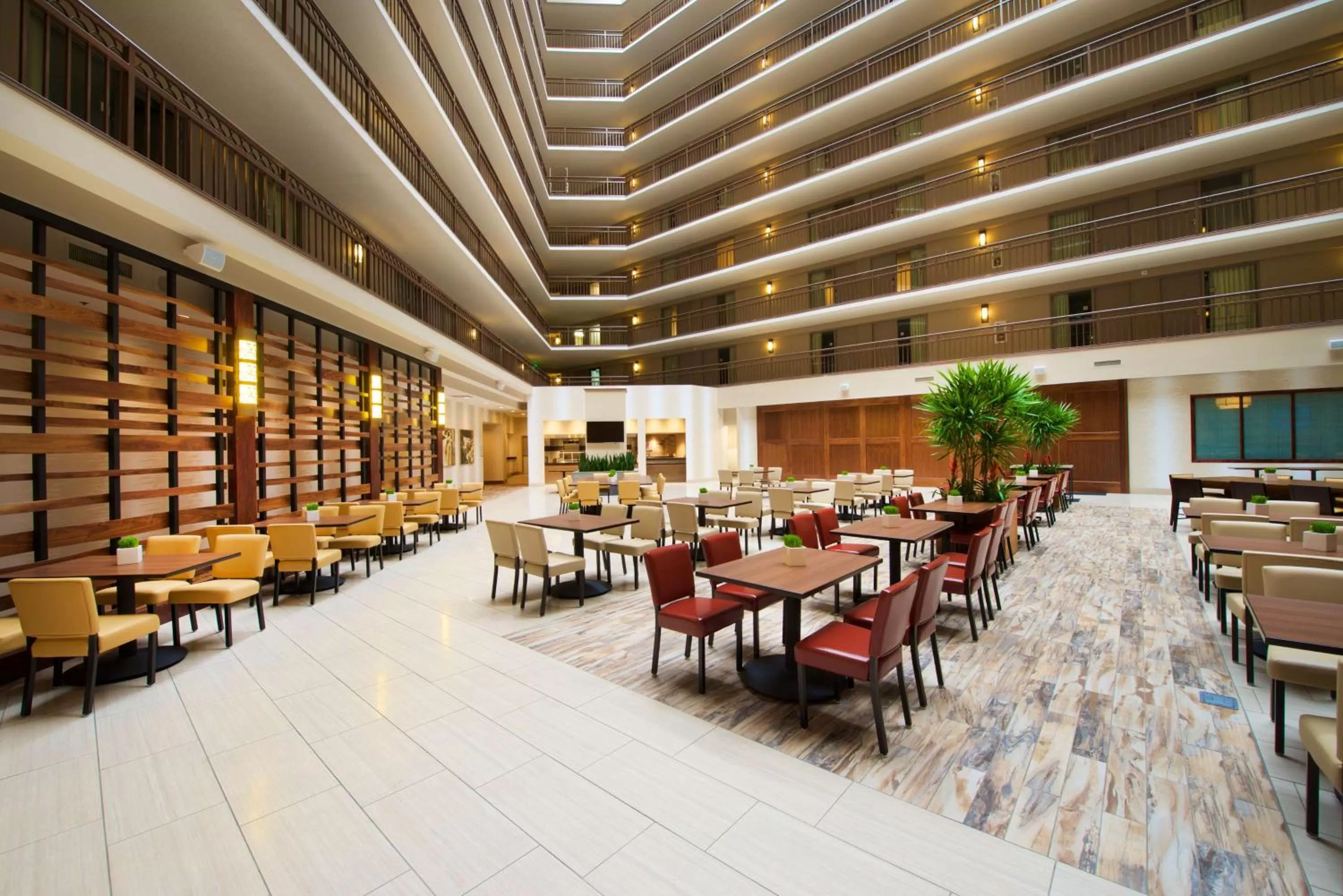 Lobby or reception in Embassy Suites by Hilton Portland Tigard