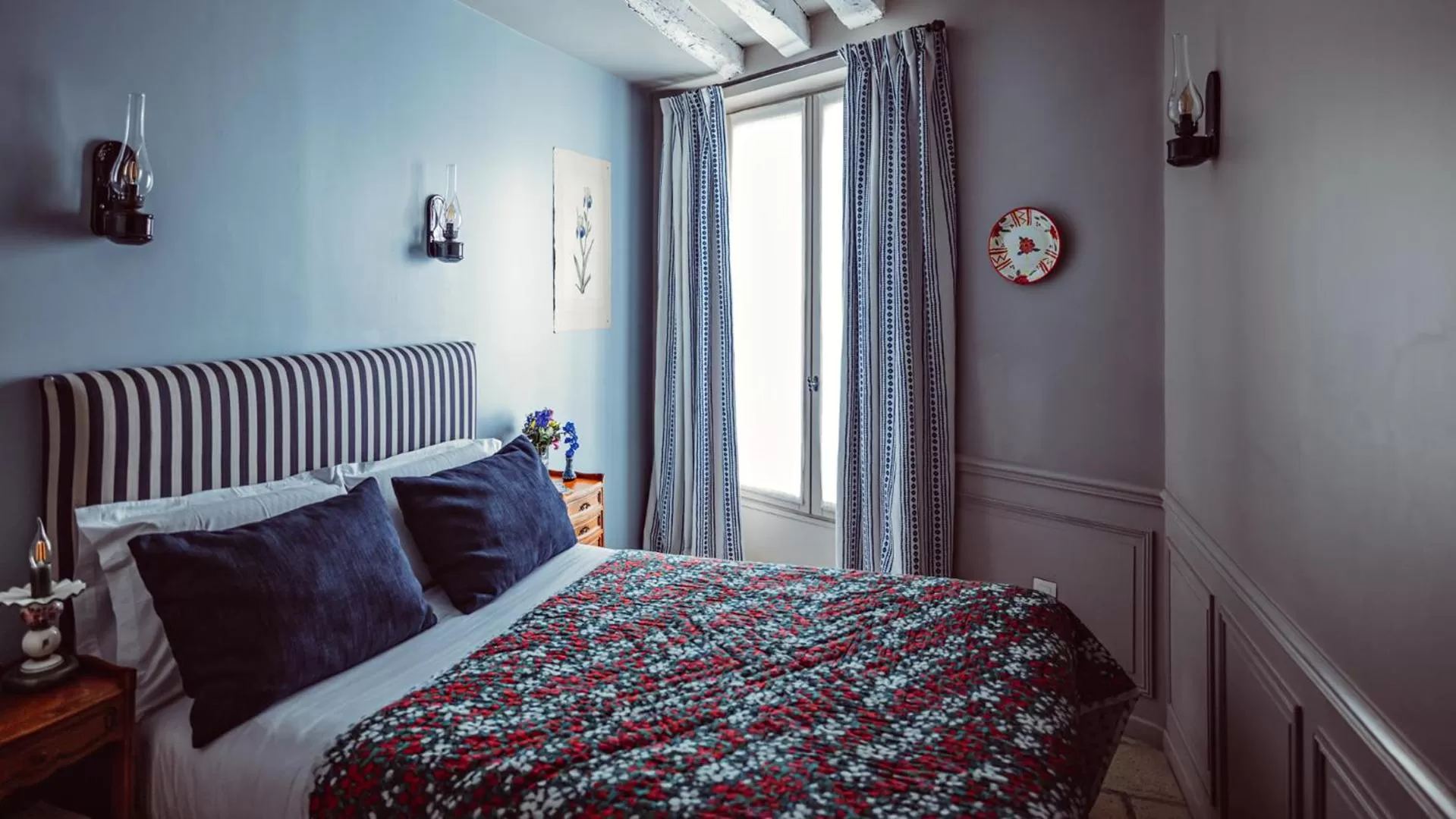 Photo of the whole room, Bed in Maison Saintonge