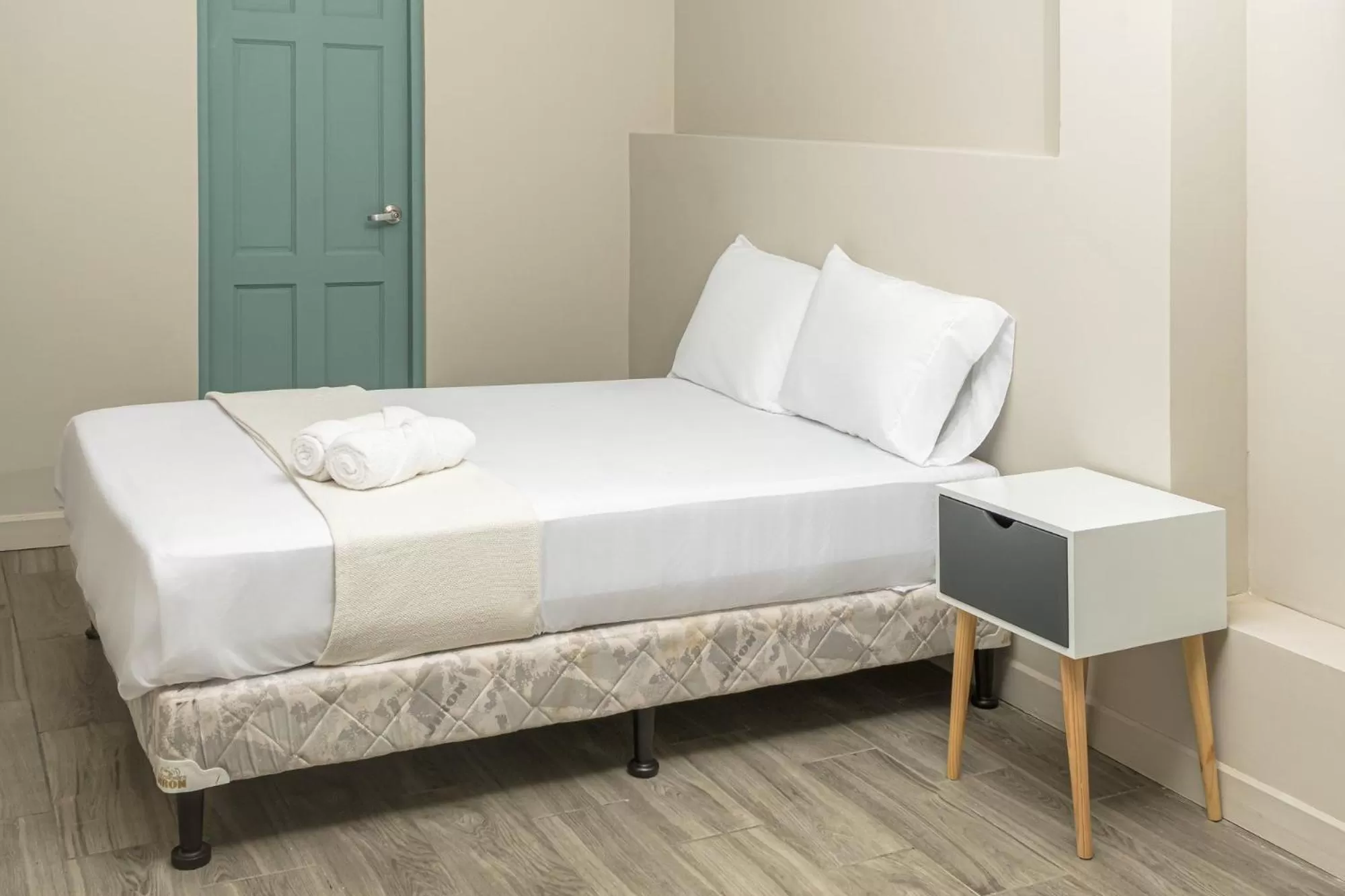 Bed in Otoya Downtown