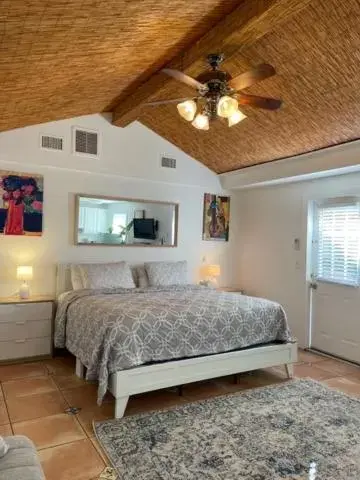 Bedroom, Bed in Turtle Beach Resort