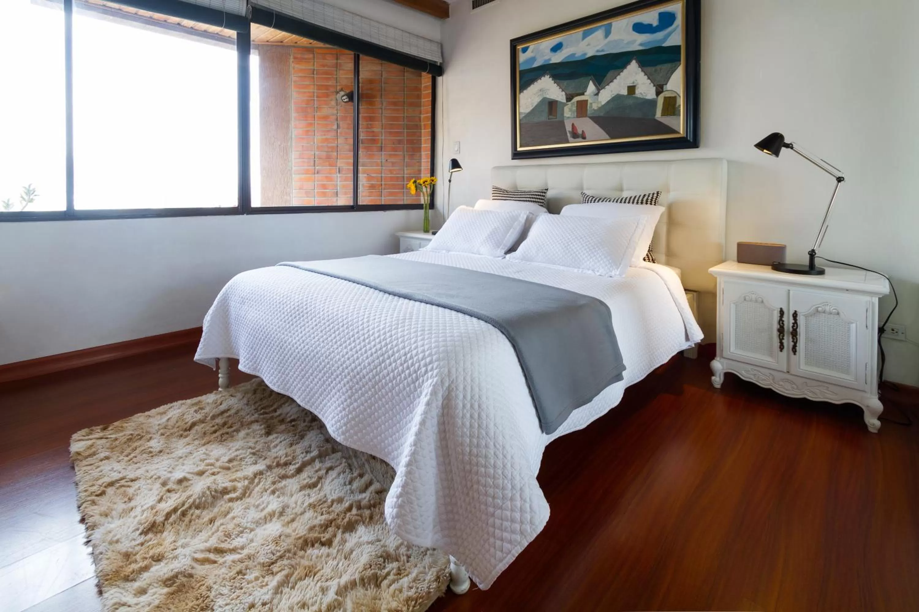 Photo of the whole room, Bed in The Penthouse Lodge