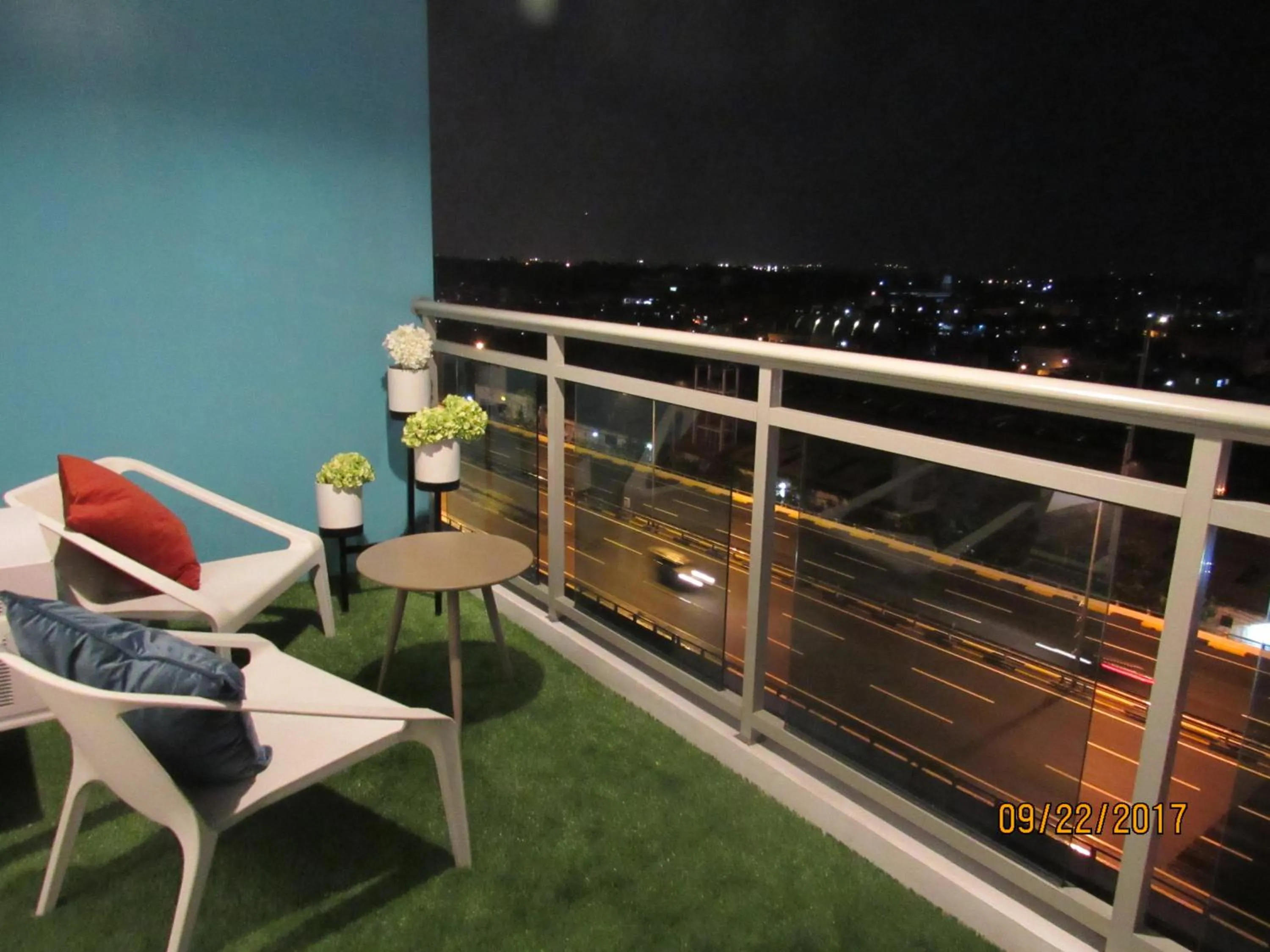 Azure Urban Beach Resort Manila by Radlett