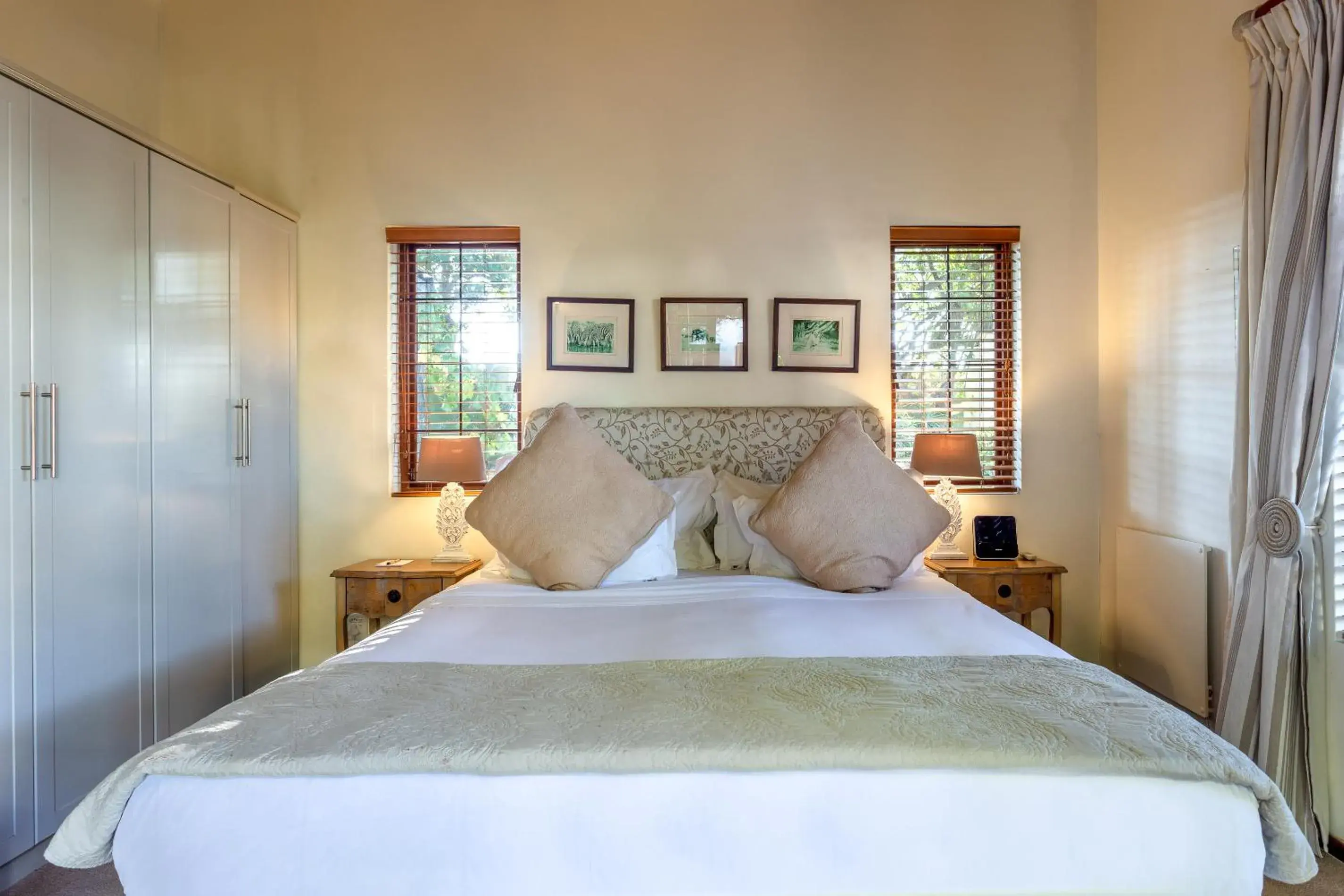 Bed in Wedgeview Country House & Spa