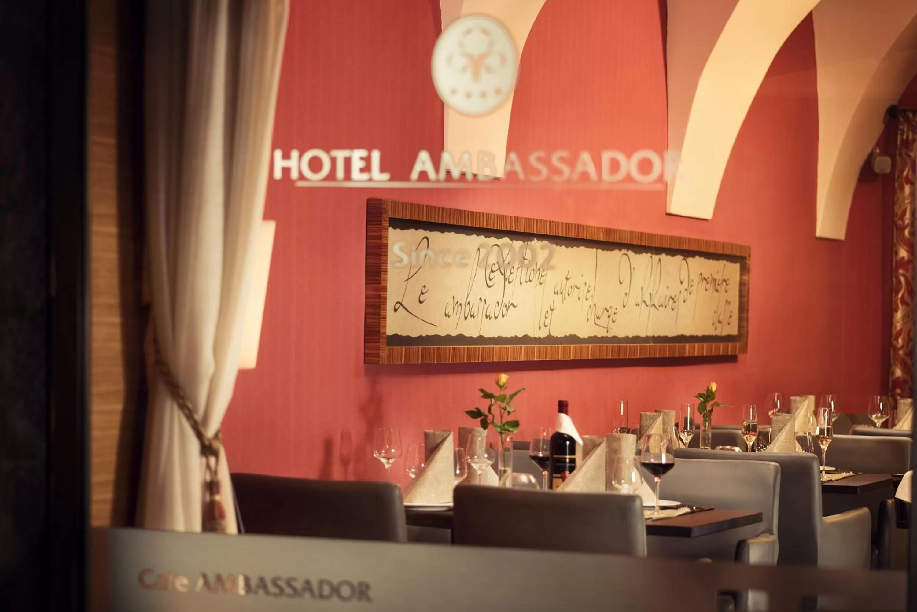 Restaurant/places to eat in Hotel Ambassador