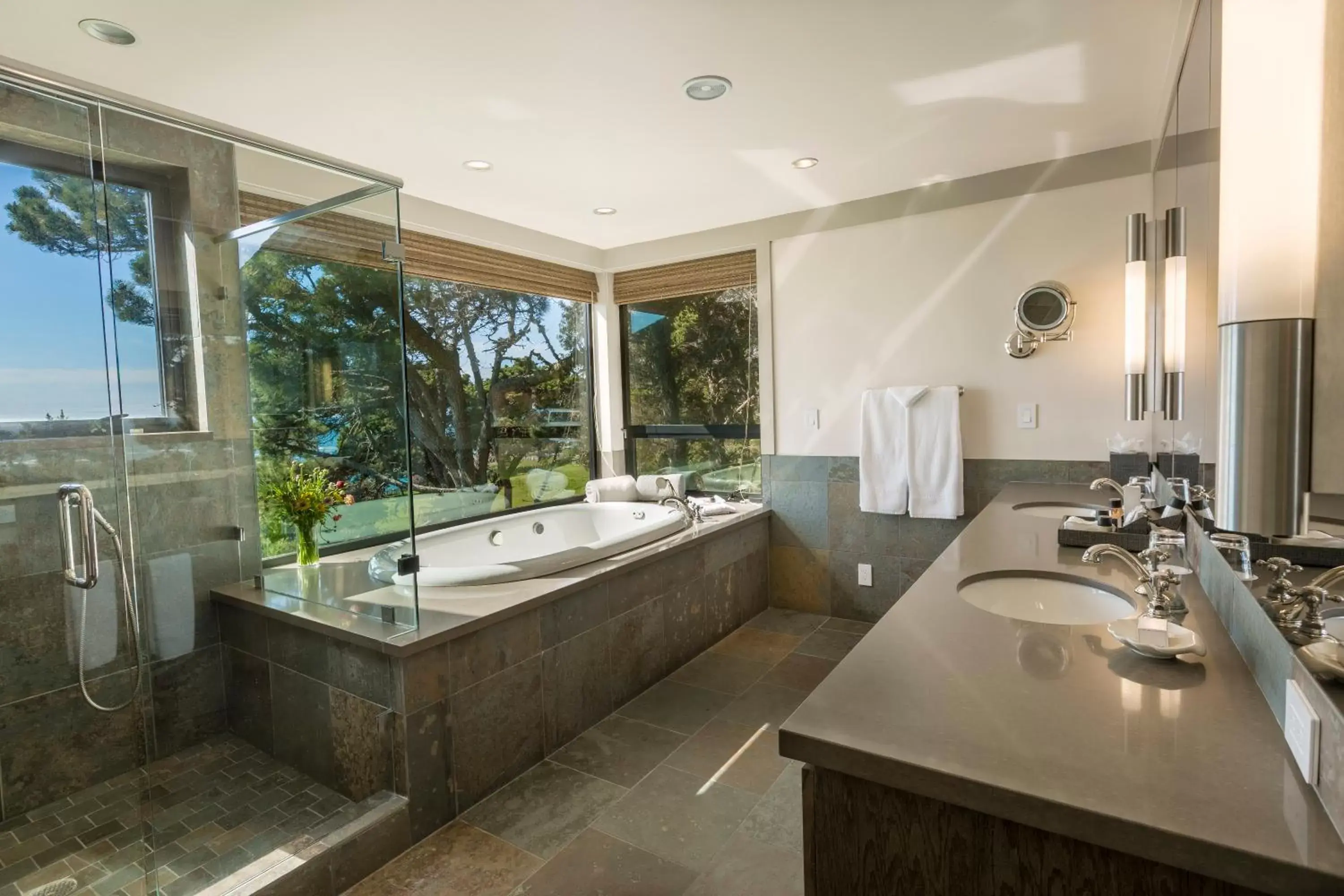 Bathroom in Heritage House Resort & Spa