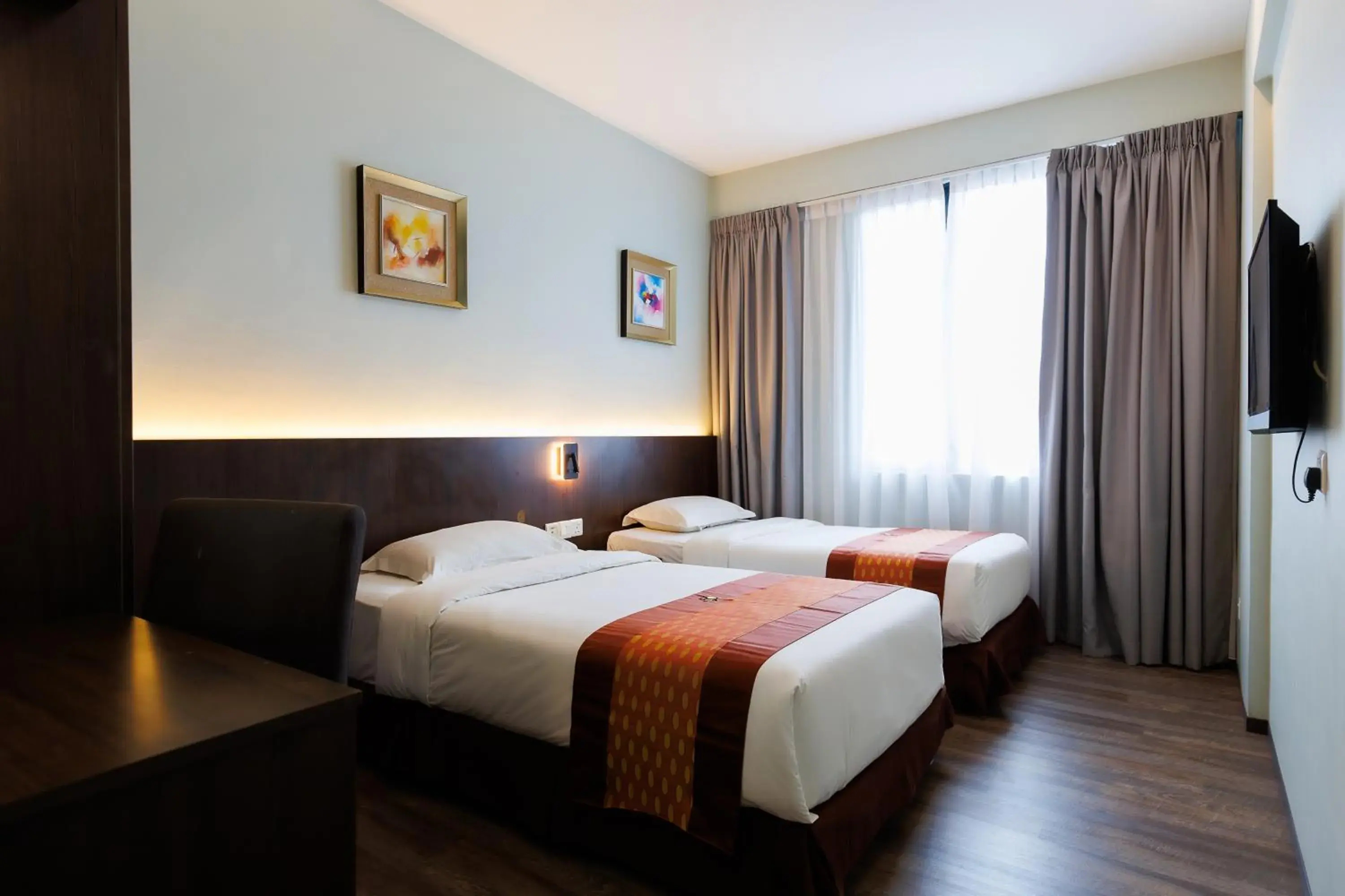 Communal lounge/ TV room, Bed in 56 Hotel Communal lounge/ TV room, Bed in 56 Hotel