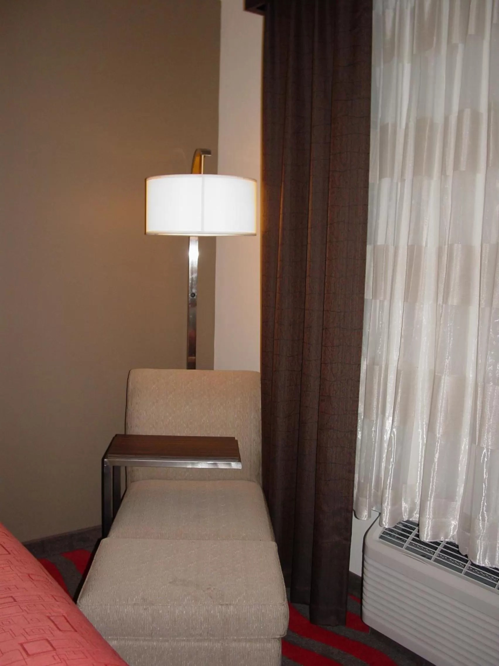 Seating area, Bed in Holiday Inn Express Hotels & Suites Rockingham West by IHG