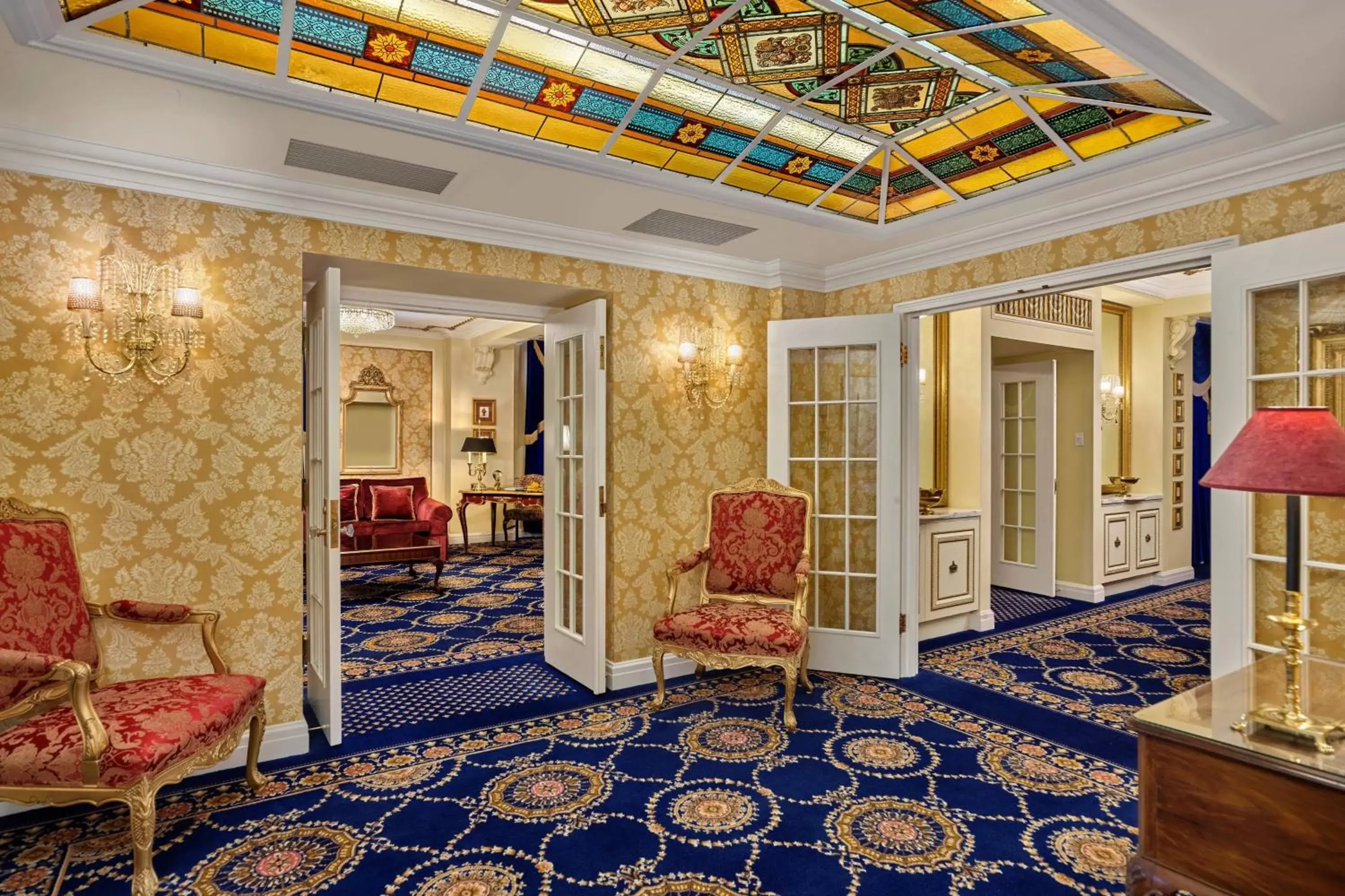 Photo of the whole room, Seating Area in The Hotel Saskatchewan, Autograph Collection