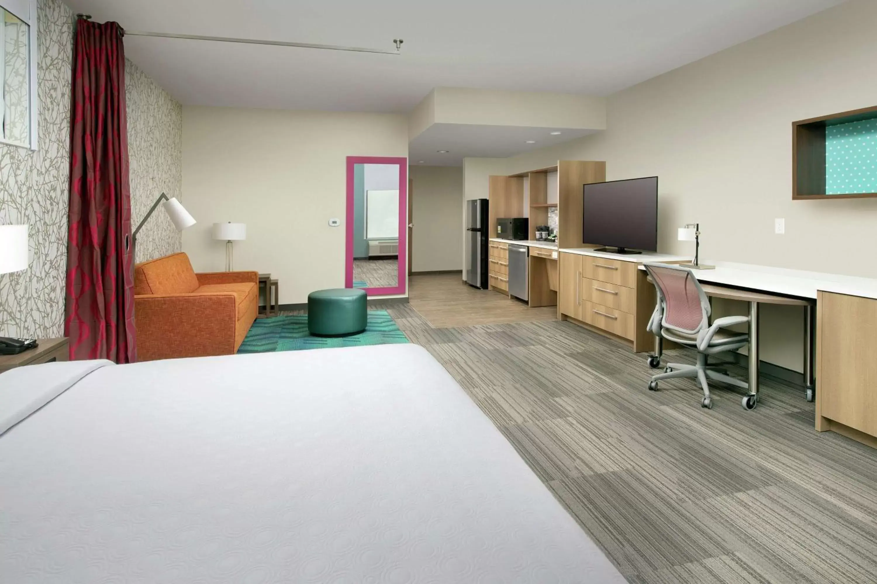 Bedroom in Home2 Suites By Hilton Edison