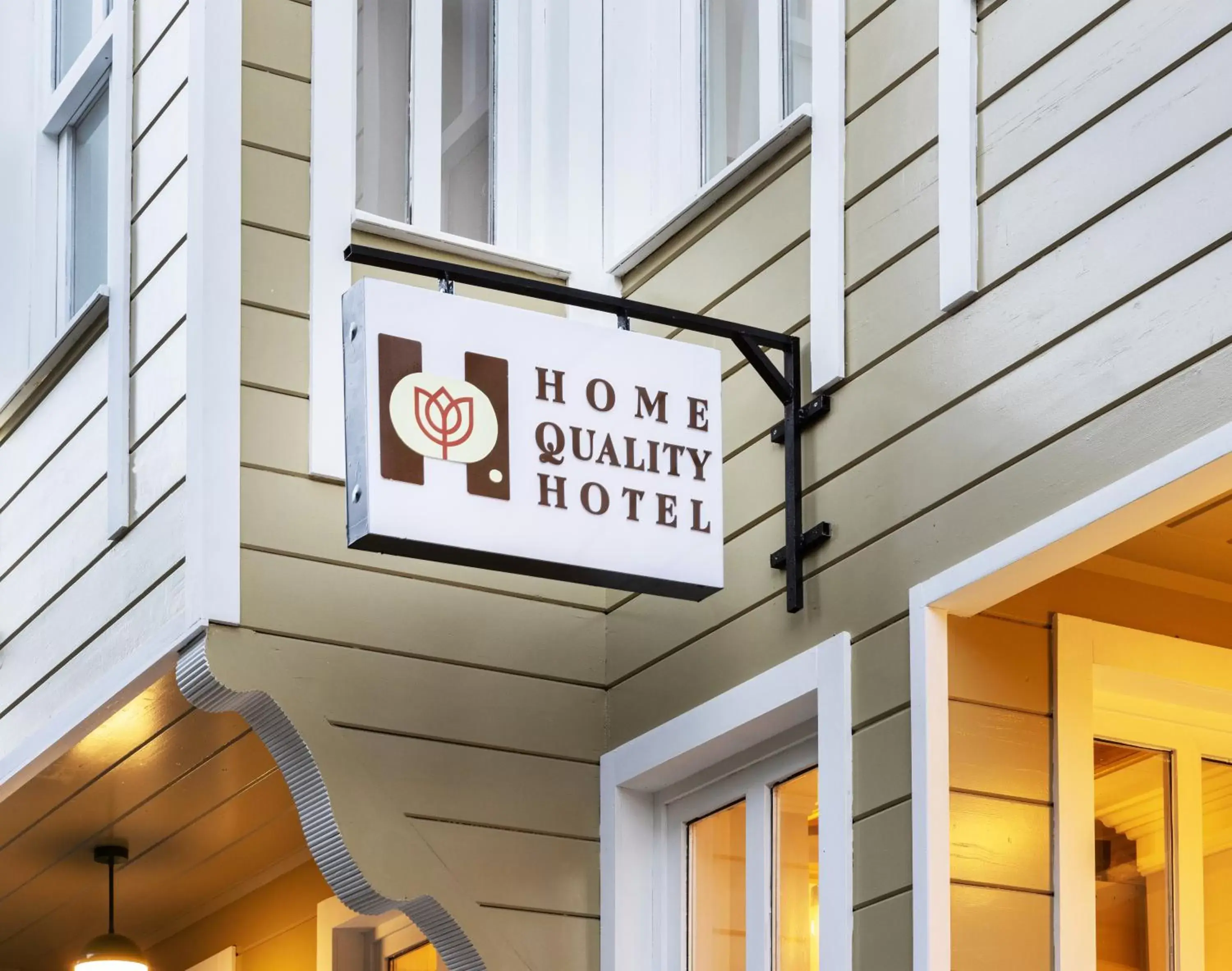 HOME QUALITY HOTEL HOME QUALITY HOTEL