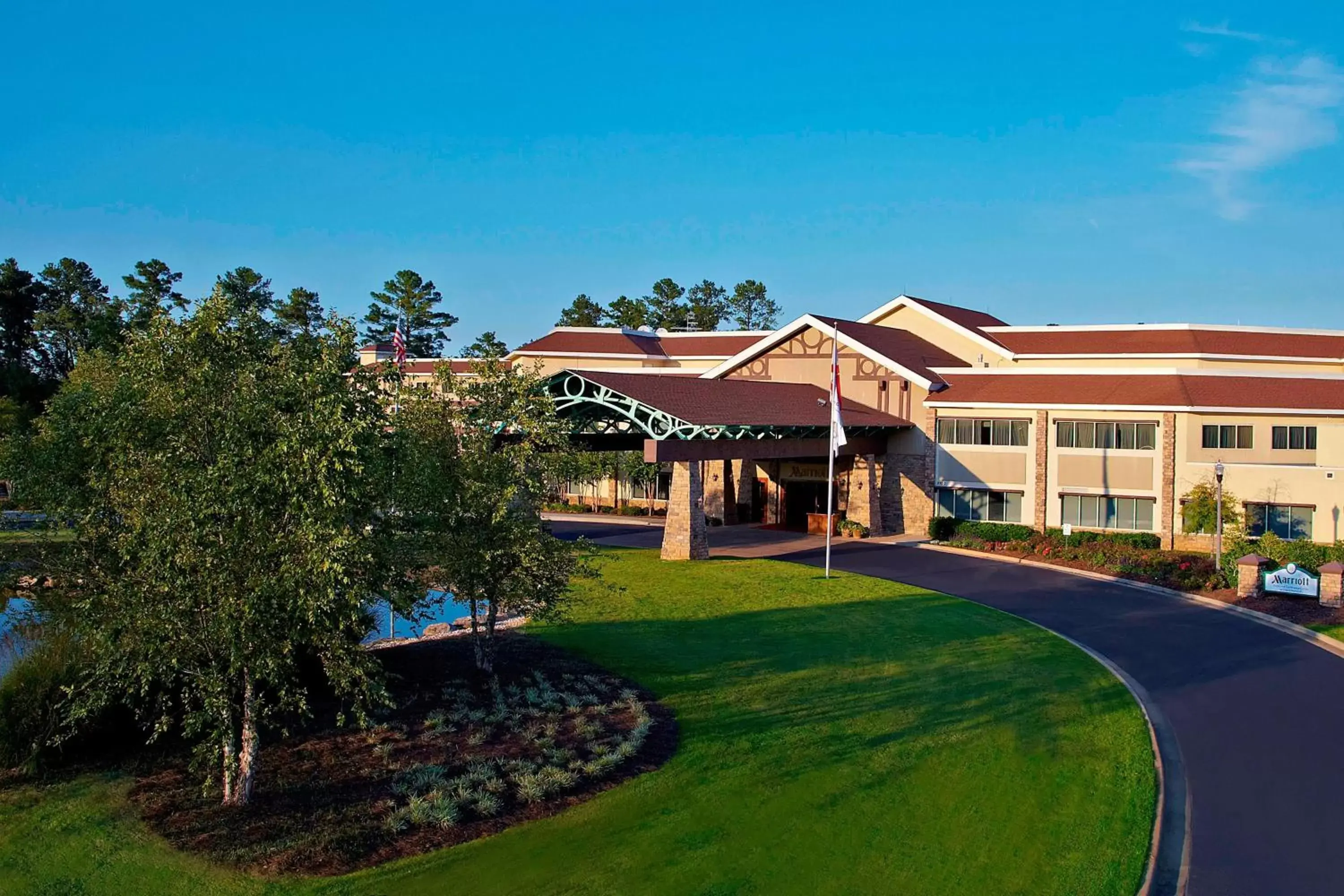 Property Building in Auburn Marriott Opelika Resort & Spa at Grand National