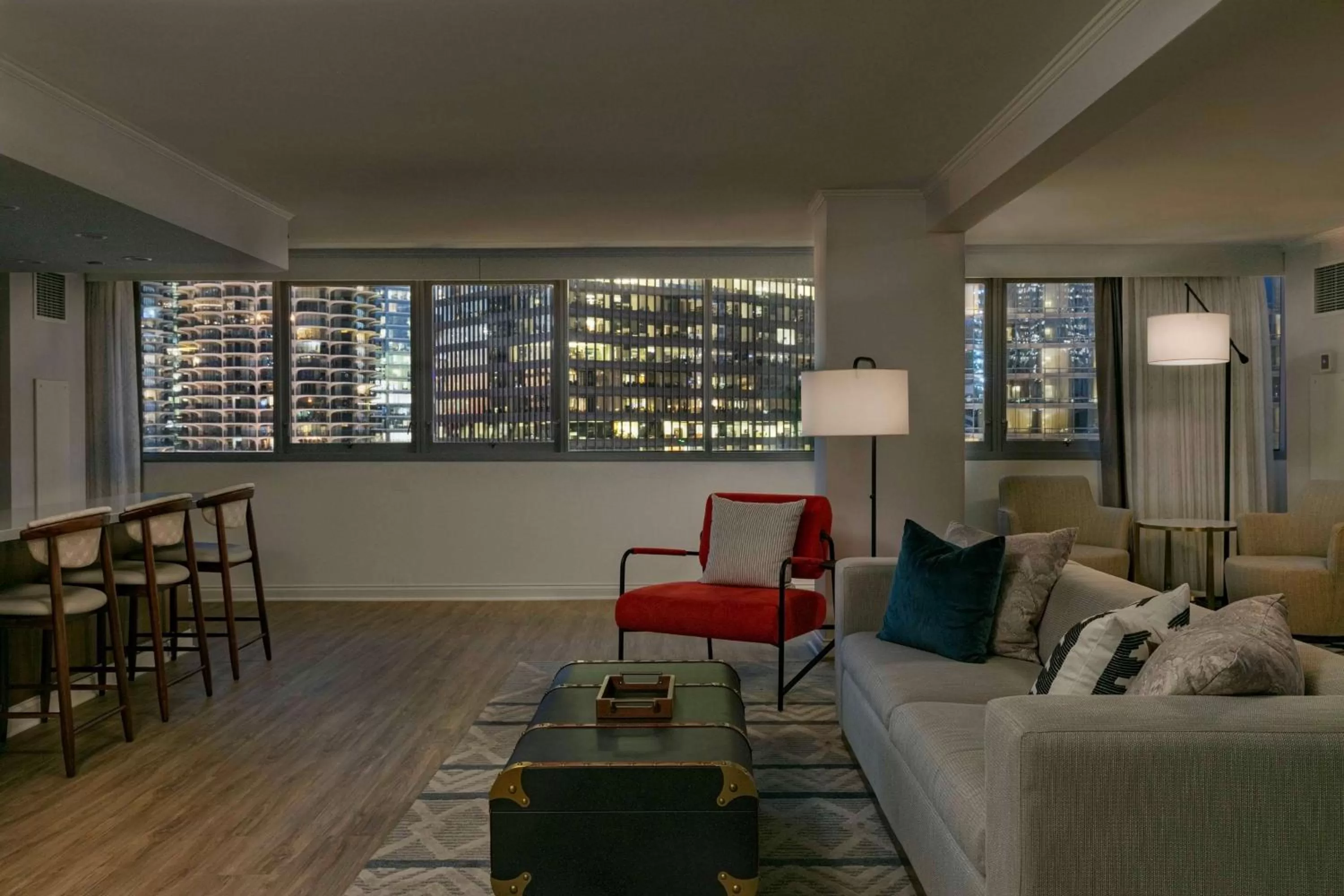 Photo of the whole room in The Royal Sonesta Chicago Downtown