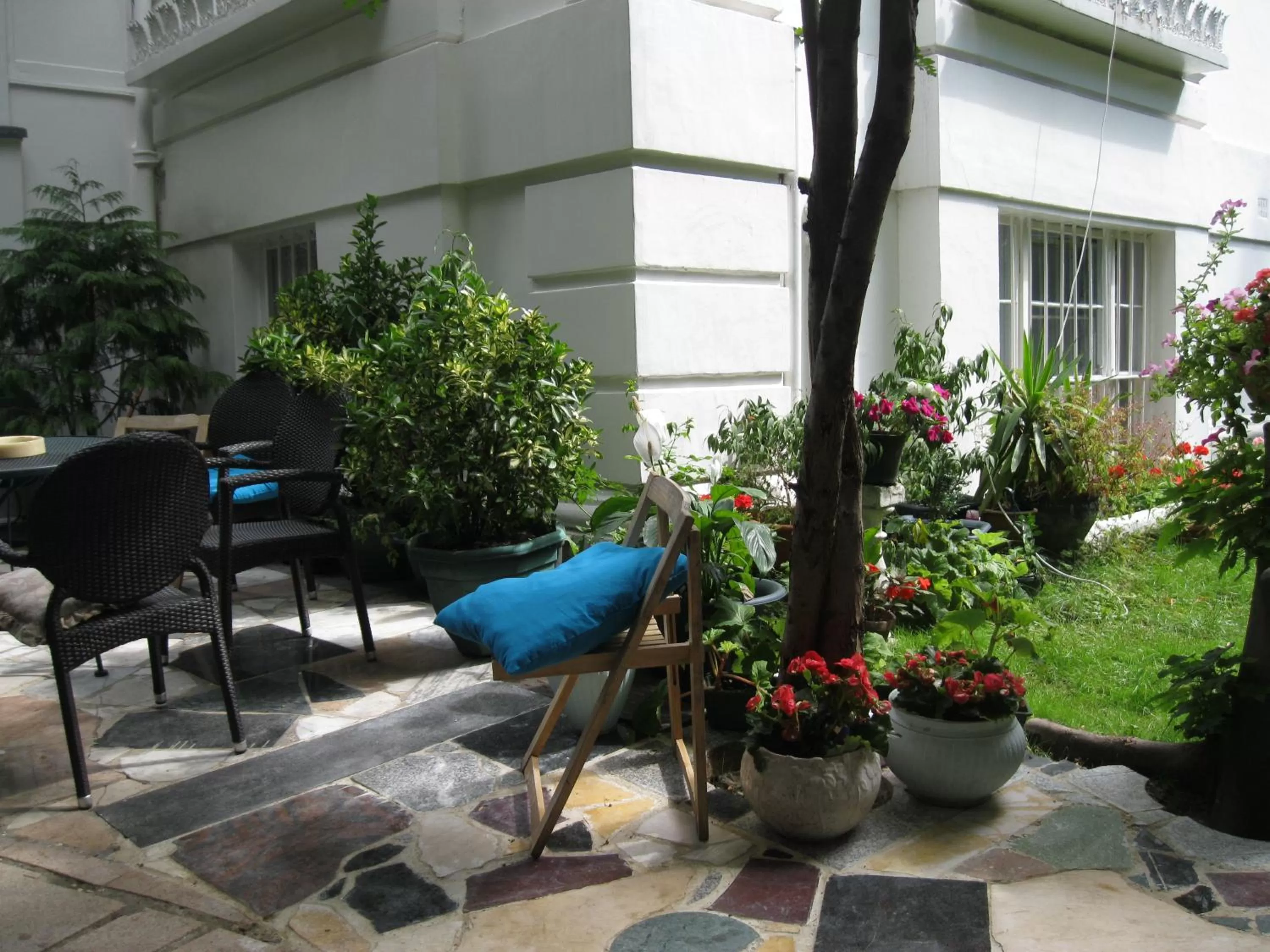 Garden in Dawson Place, Juliette's Bed and Breakfast