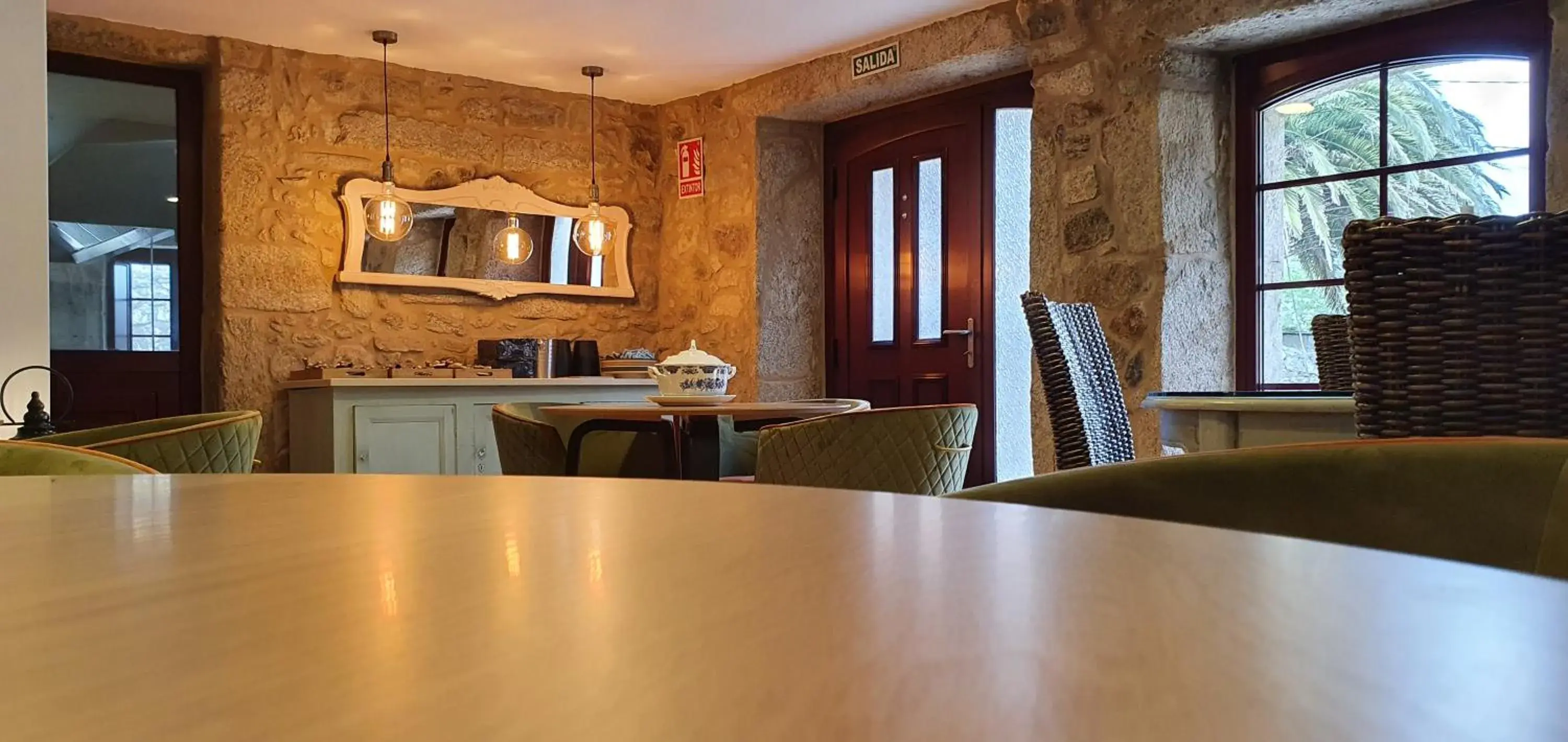 Restaurant/places to eat in Ecocasa Lema II