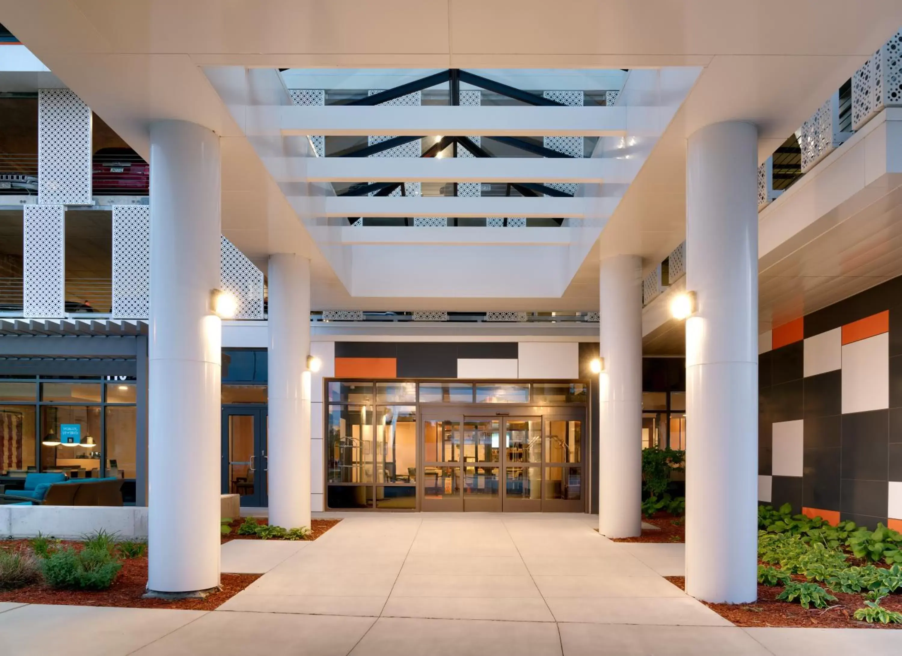 Facade/entrance in Hyatt House Rochester Mayo Clinic Area