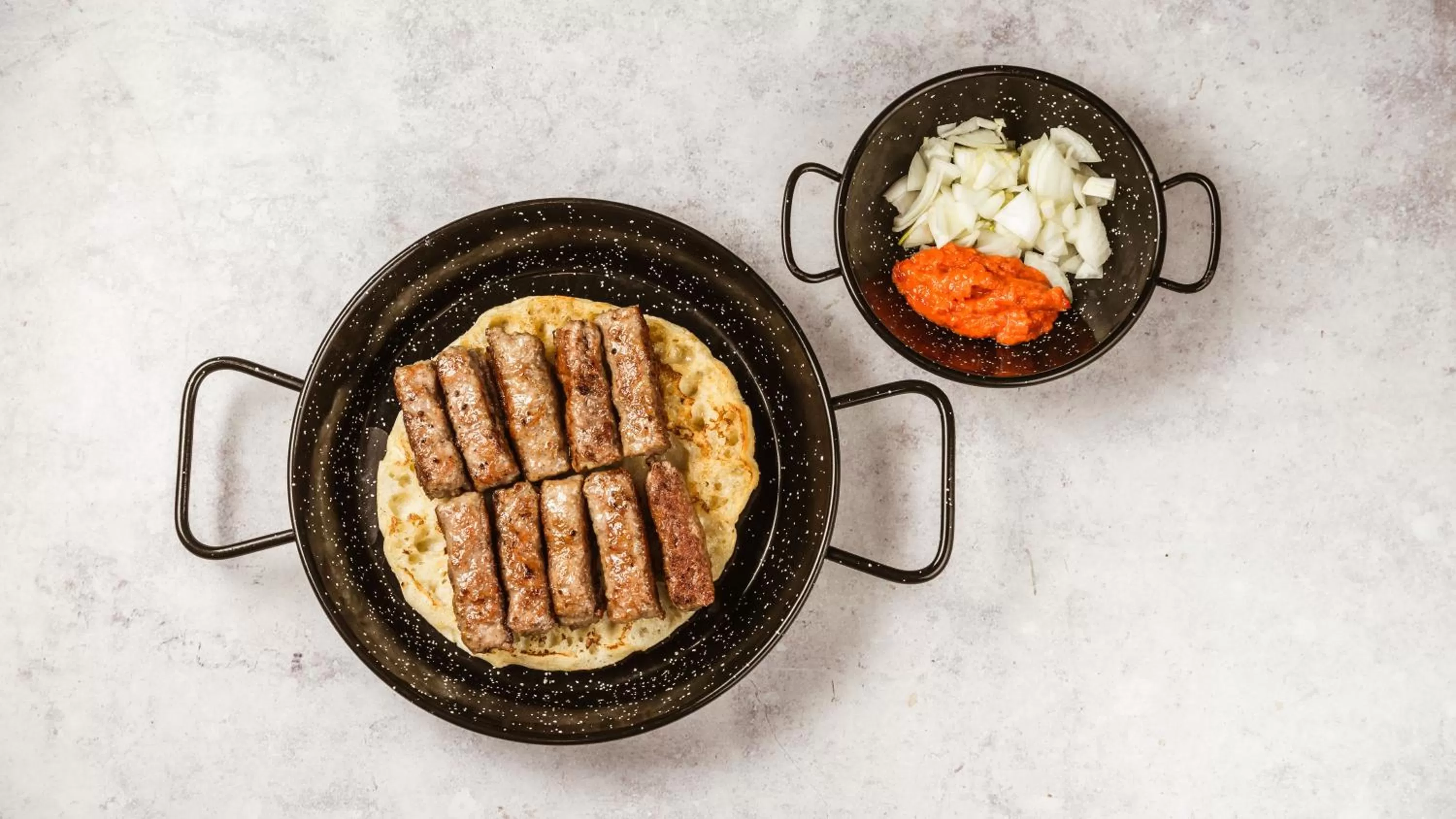 Restaurant/places to eat in Royal Airport Hotel