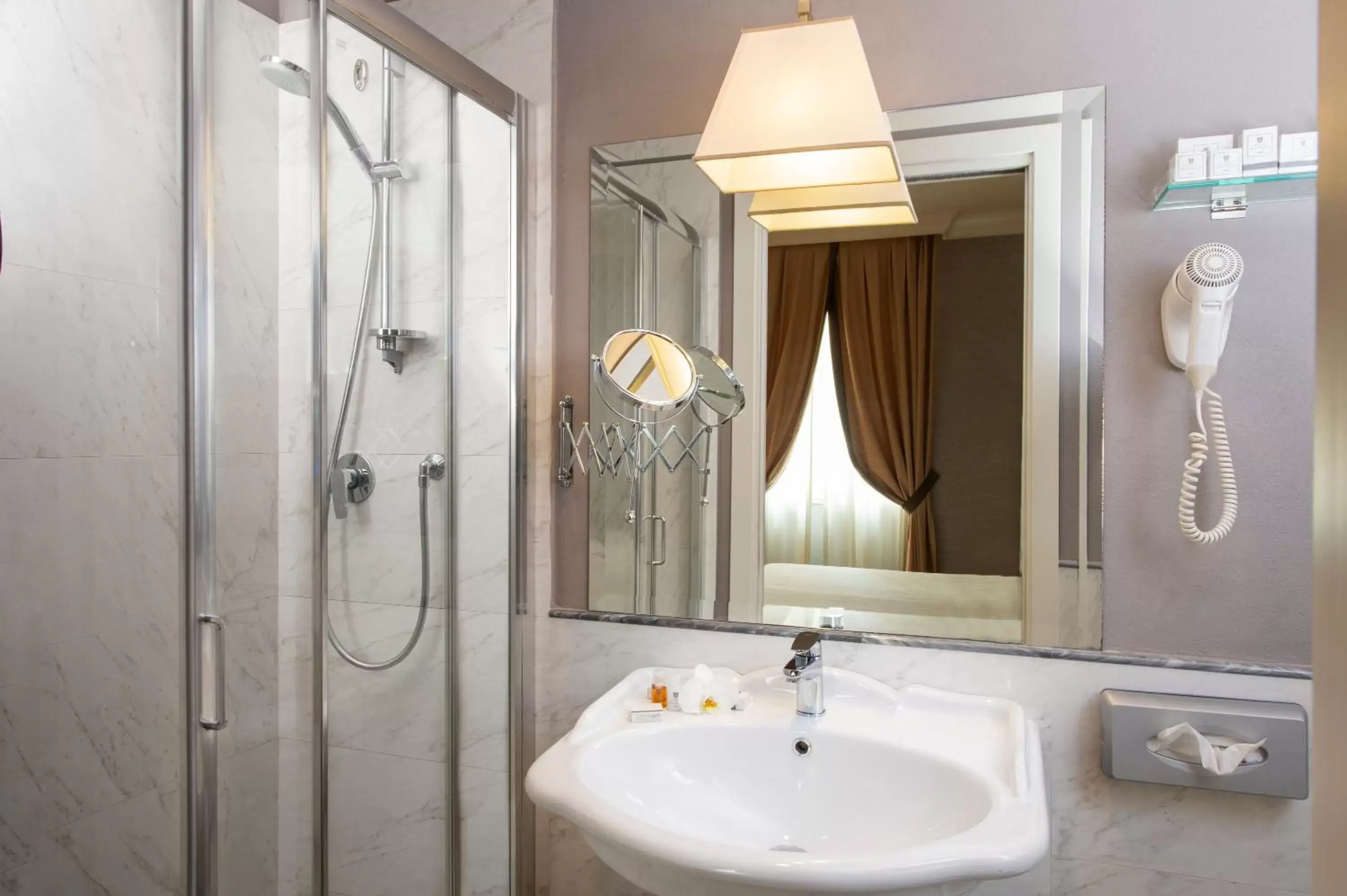 Bathroom in Hotel Rapallo