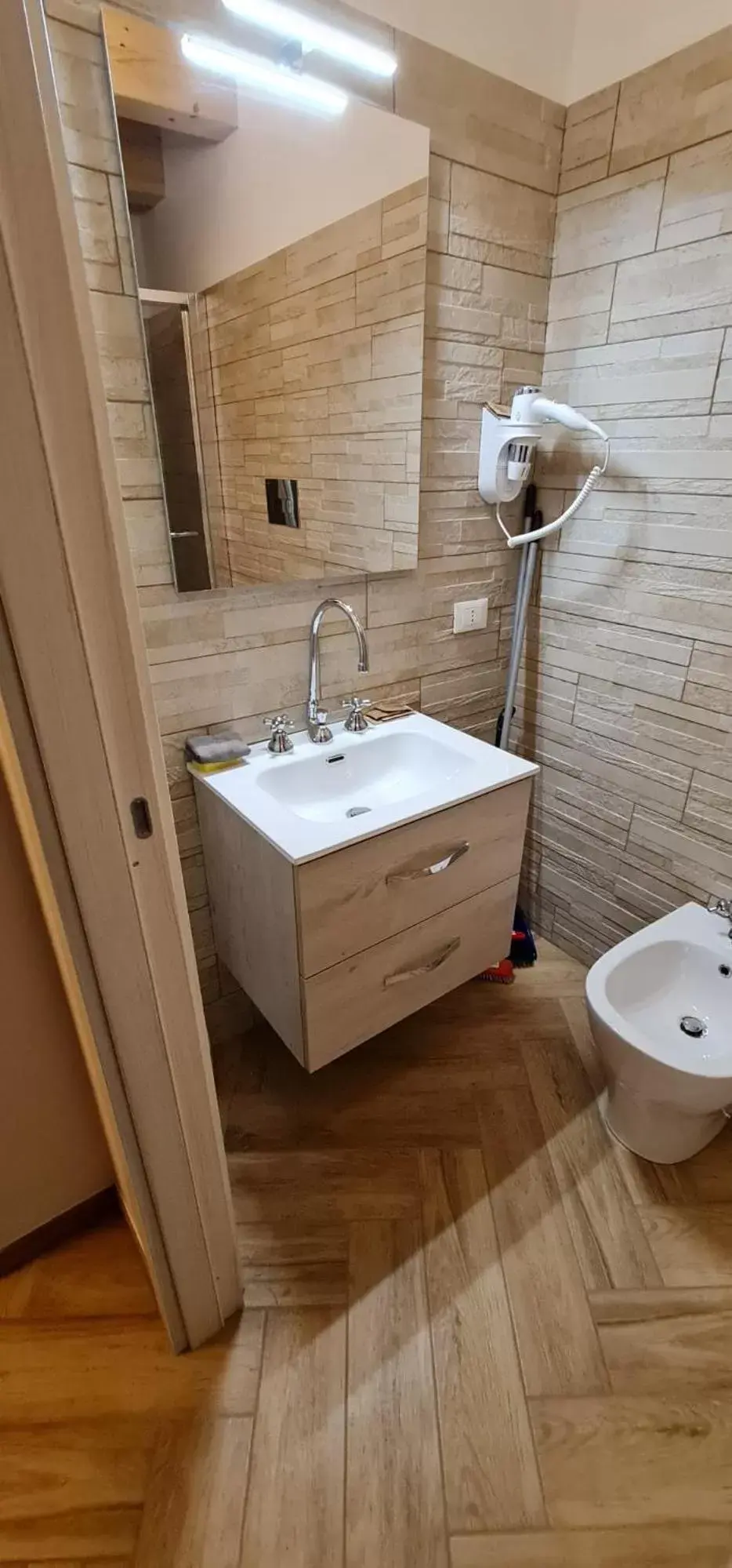 Bathroom in IL MASCHERONE