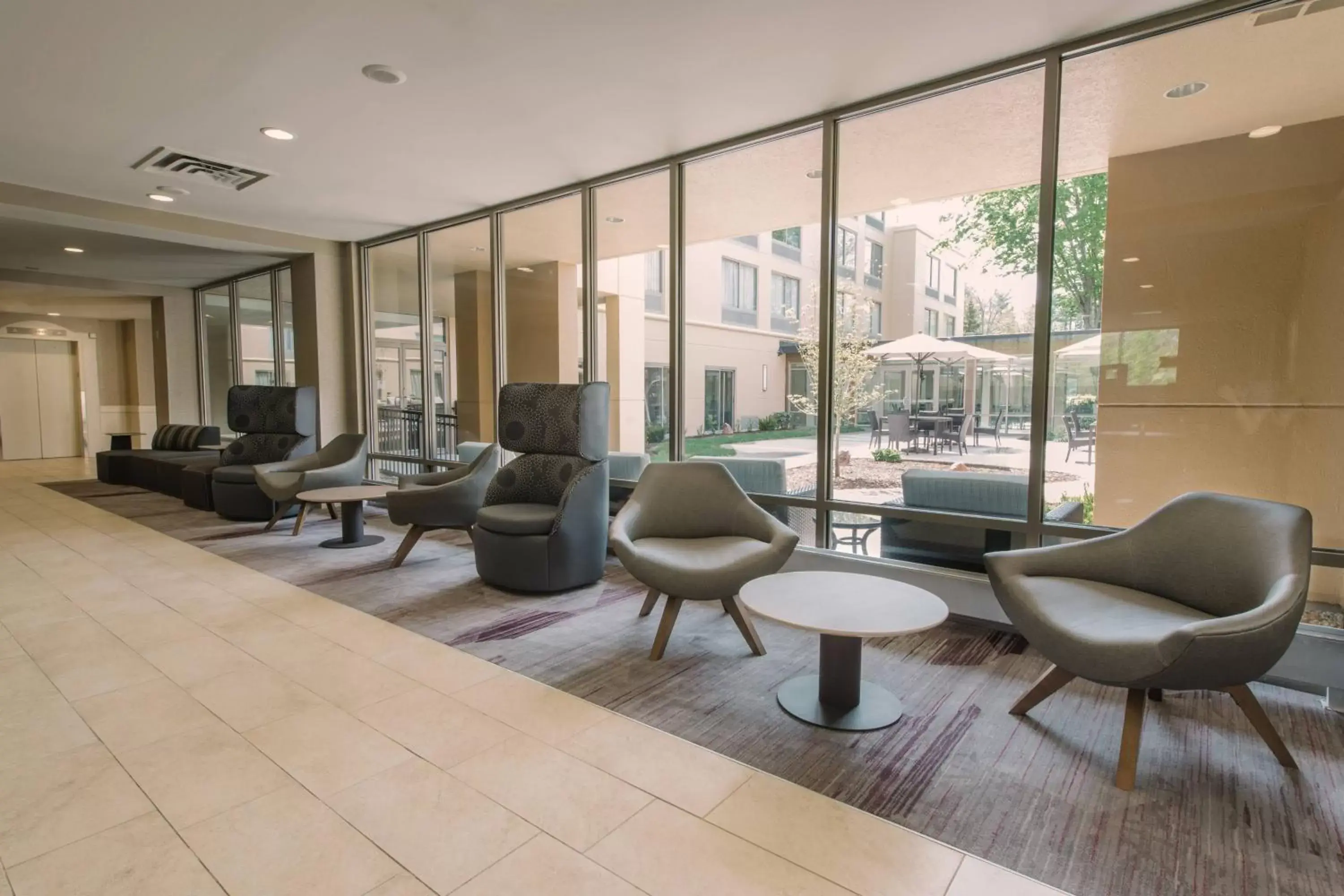 Lobby or reception, Lobby/Reception in Courtyard by Marriott Nashua