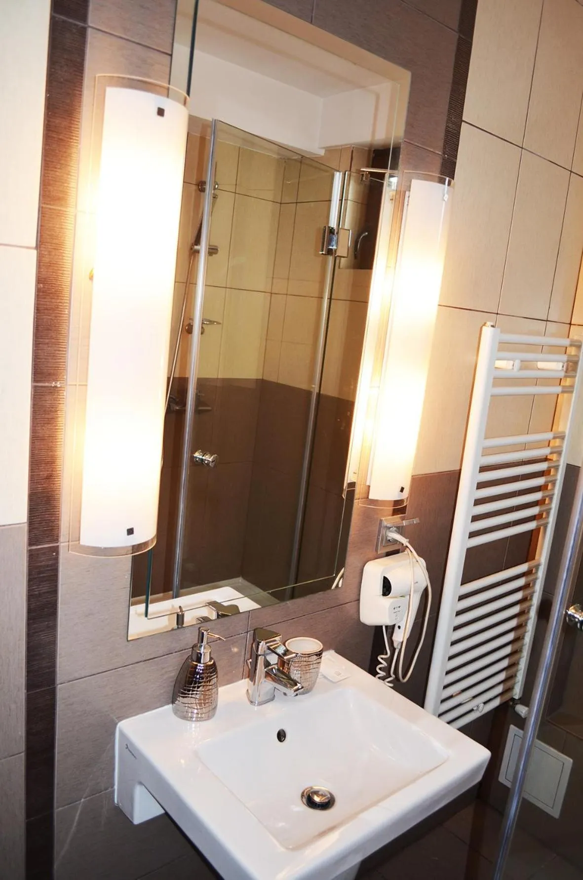 Bathroom in Hotel Premier