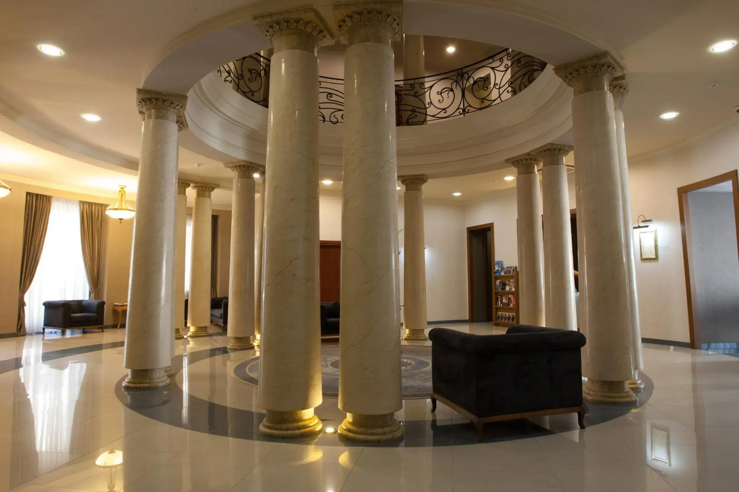 Lobby or reception, Lounge/Bar in Hotel Astoria Tbilisi