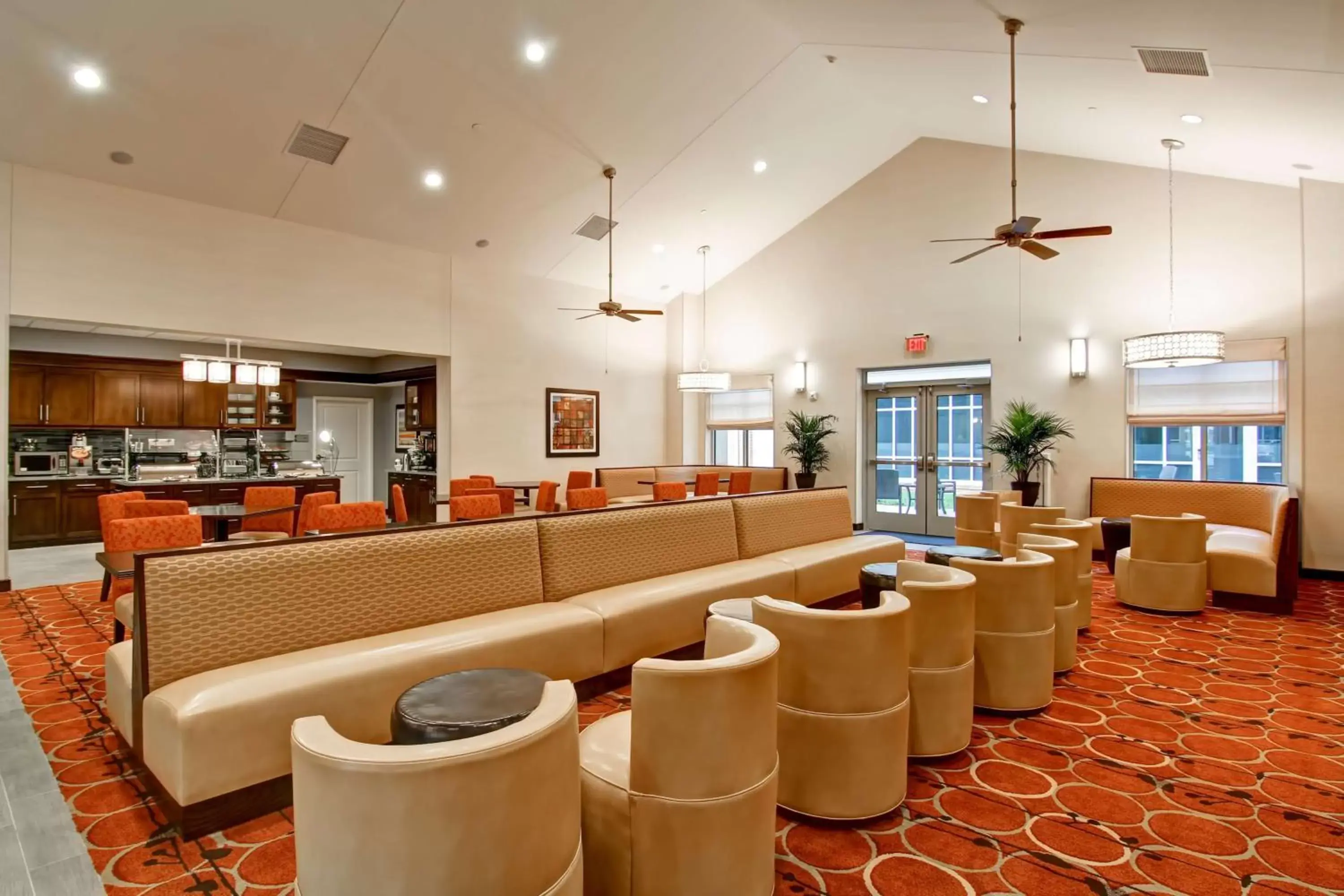 Lobby or reception, Lounge/Bar in Homewood Suites by Hilton Woodbridge