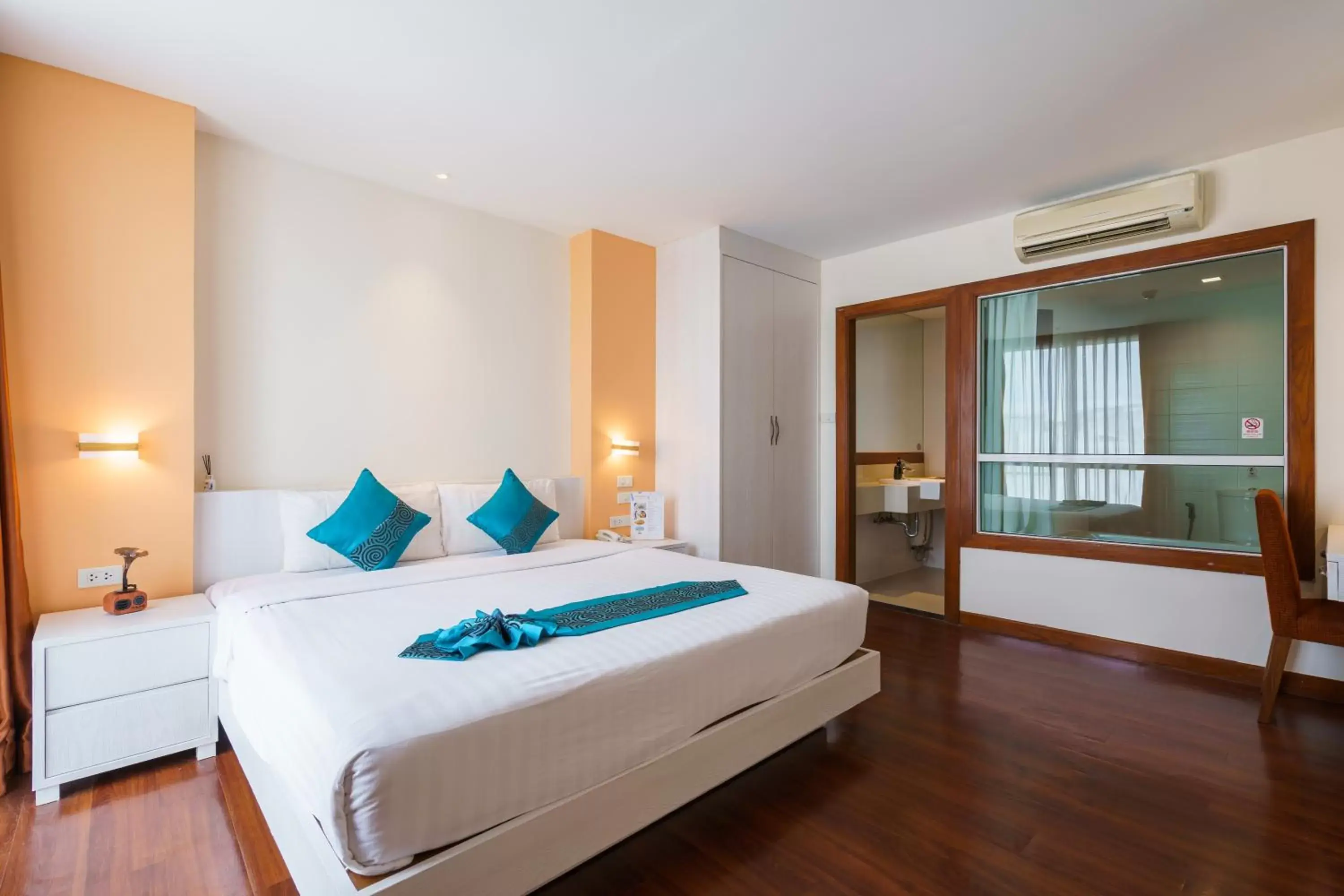 Bed in Lantana Resort Hotel Bangkok Bed in Lantana Resort Hotel Bangkok