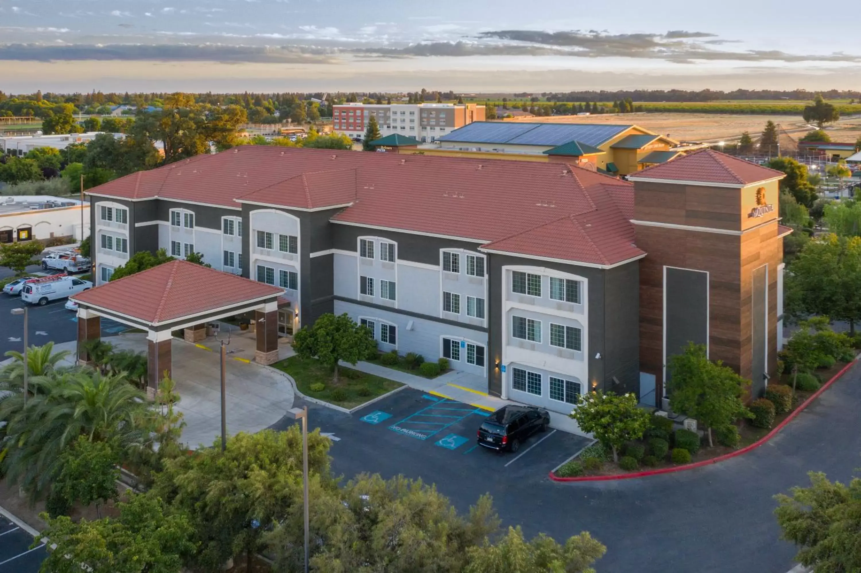 Bird's eye view, Bird's-eye View in La Quinta by Wyndham Visalia/Sequoia Gateway