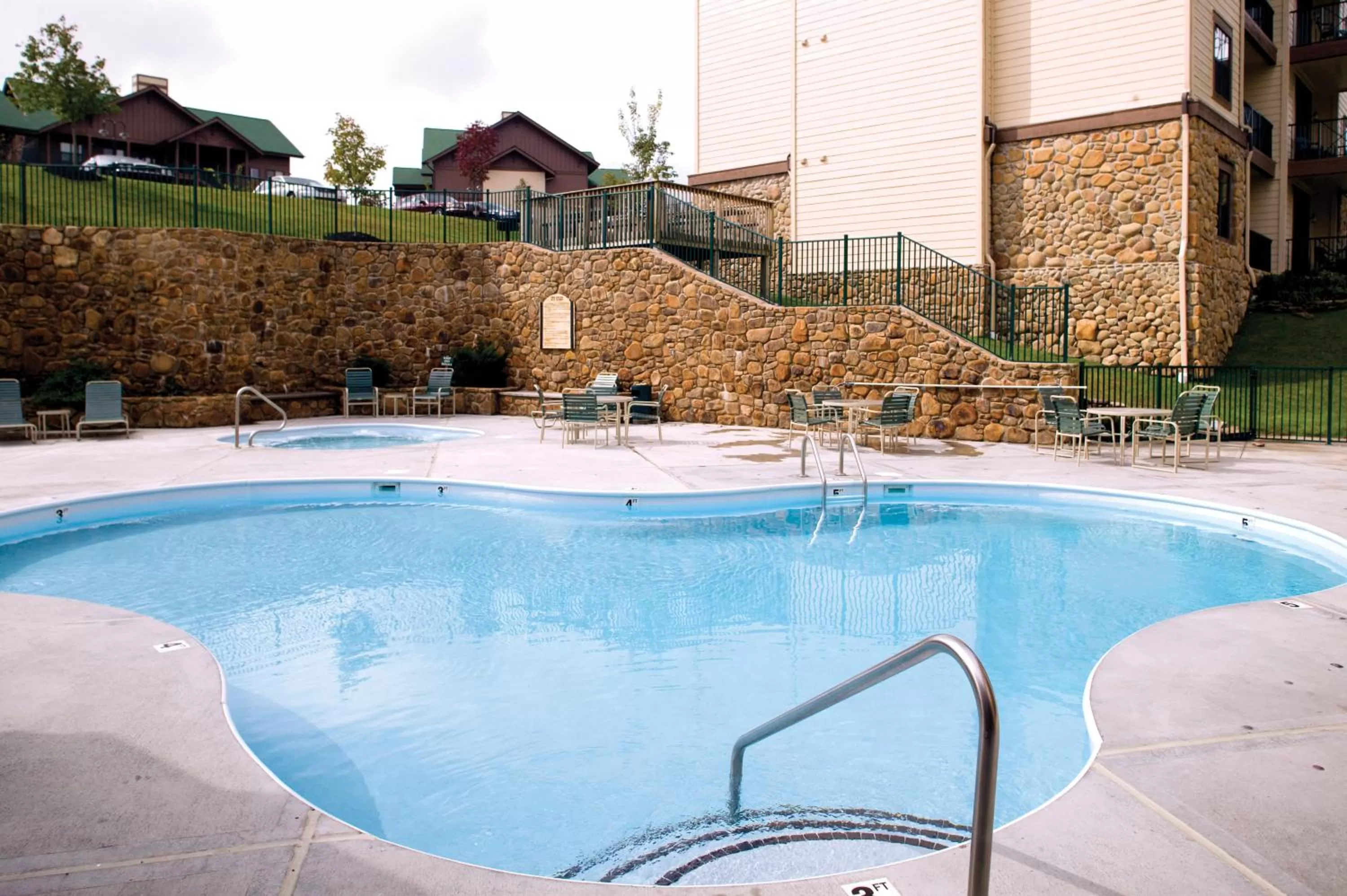 Swimming pool in Club Wyndham Smoky Mountains