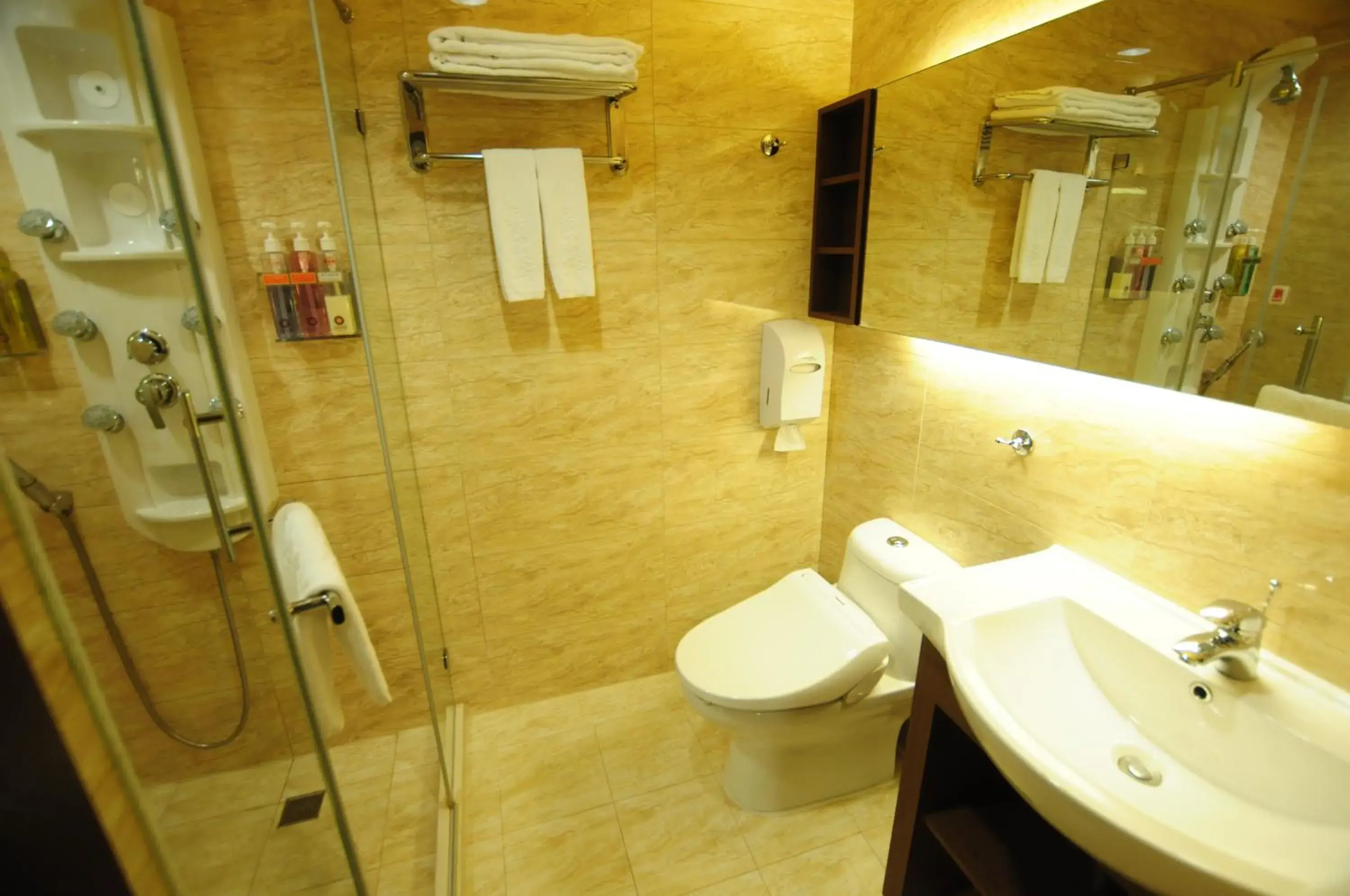 Bathroom in Kindness Hotel-Kaohsiung Guang Rong Pier