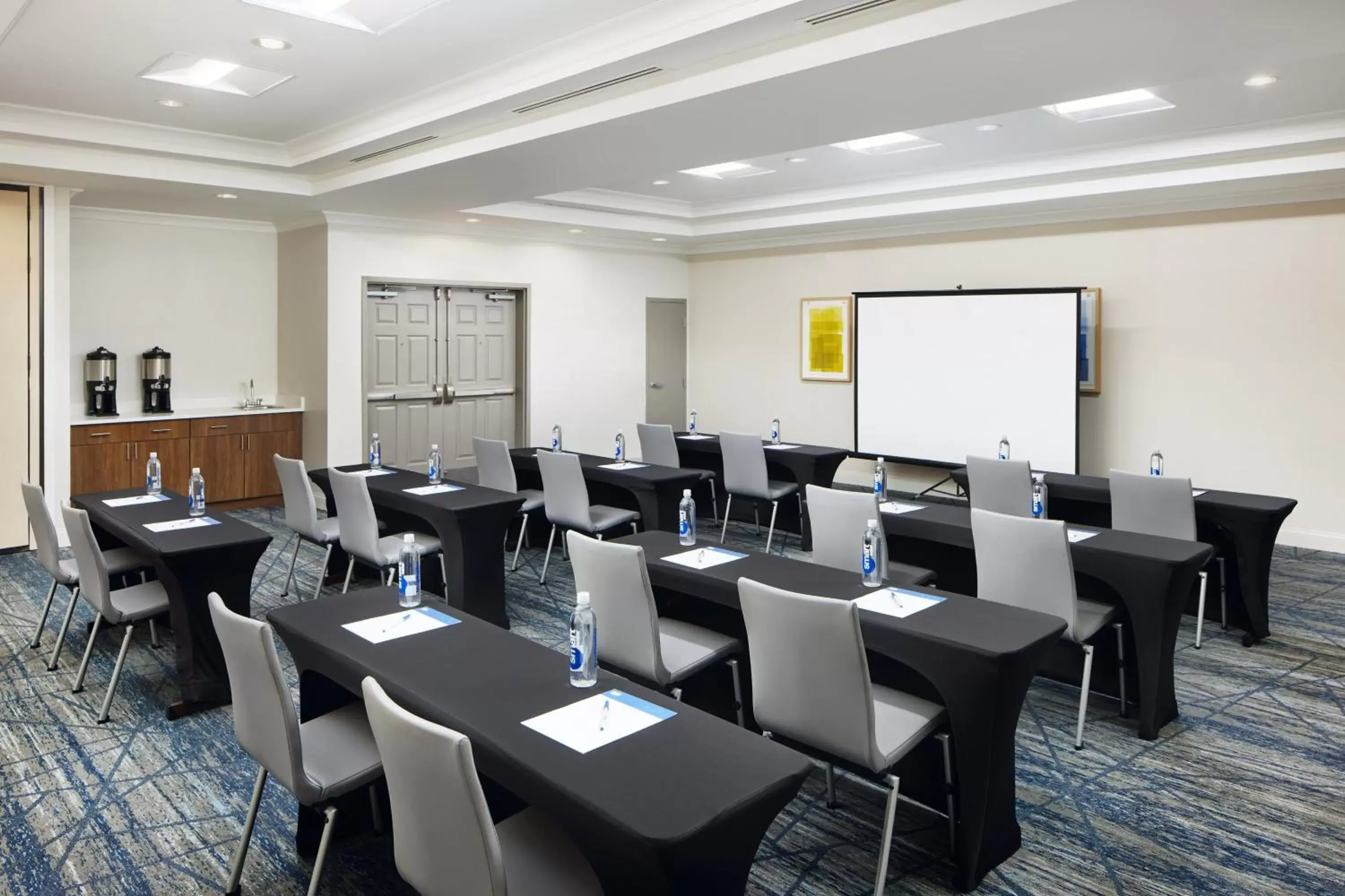Meeting/conference room, Restaurant/Places to Eat in Holiday Inn Express Hotel & Suites Port St. Lucie West, an IHG Hotel