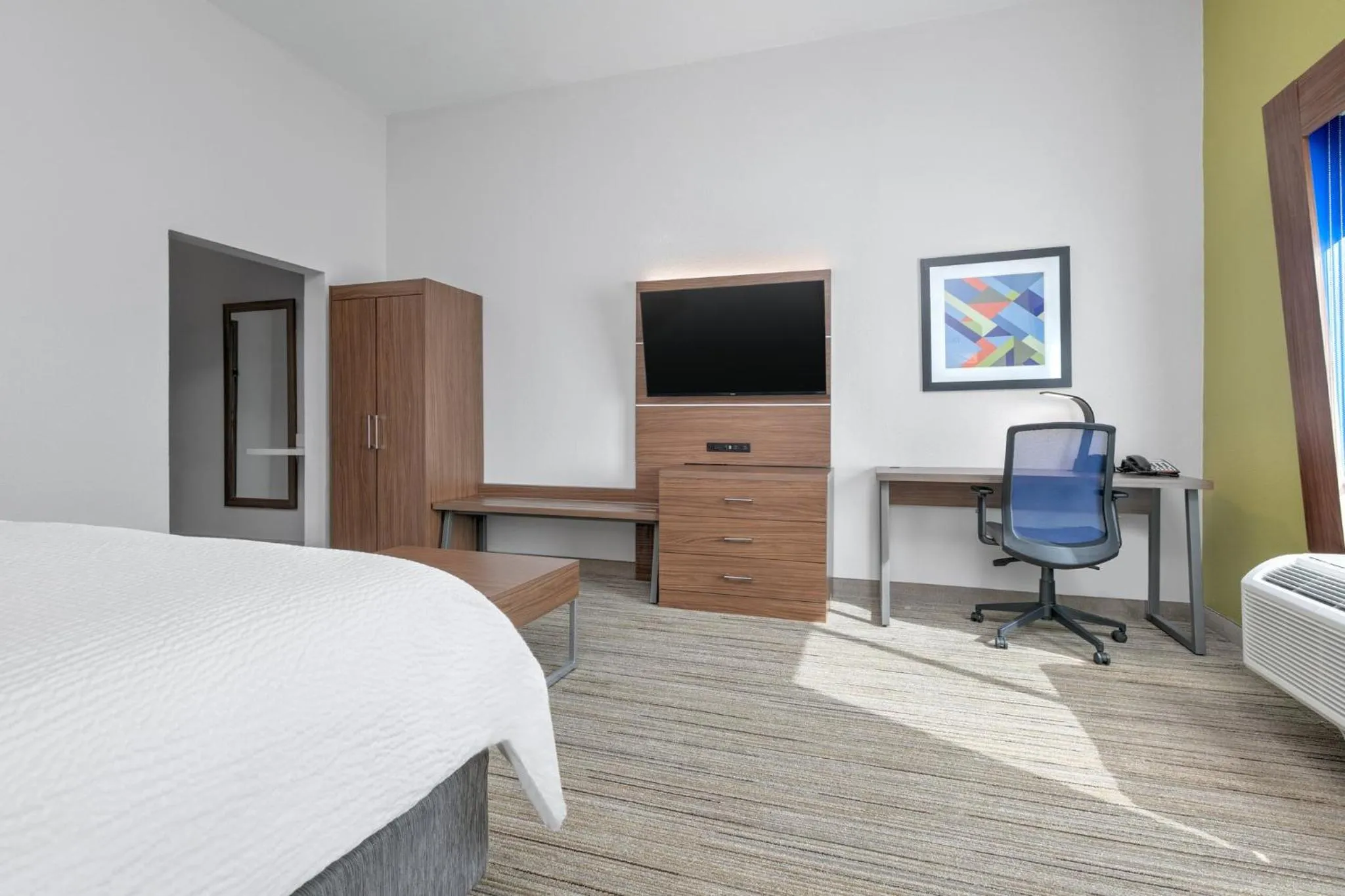 Photo of the whole room, Bed in Holiday Inn Express - San Antonio East I-10 by IHG