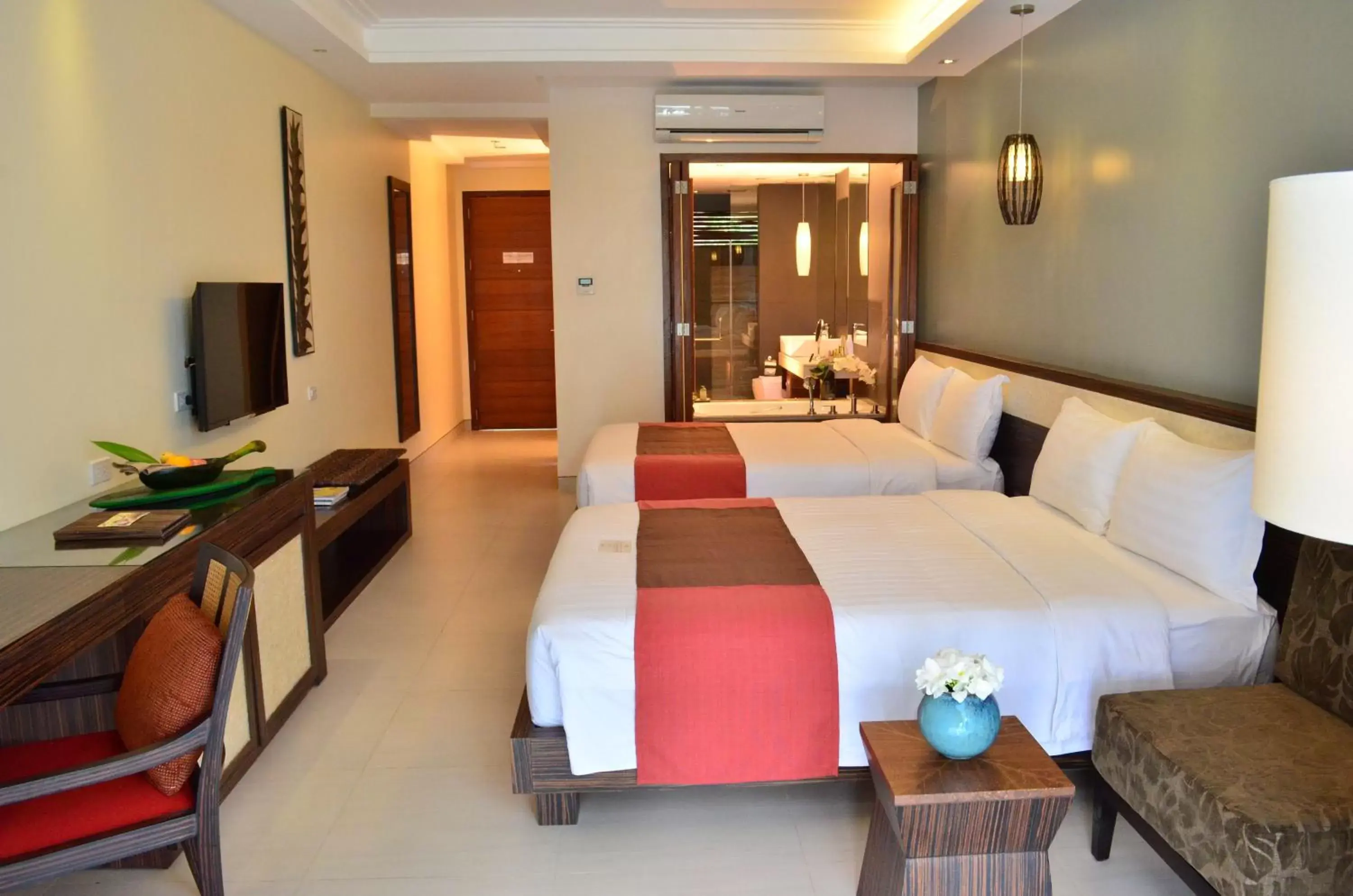 Photo of the whole room, Bed in Princesa Garden Island Resort and Spa