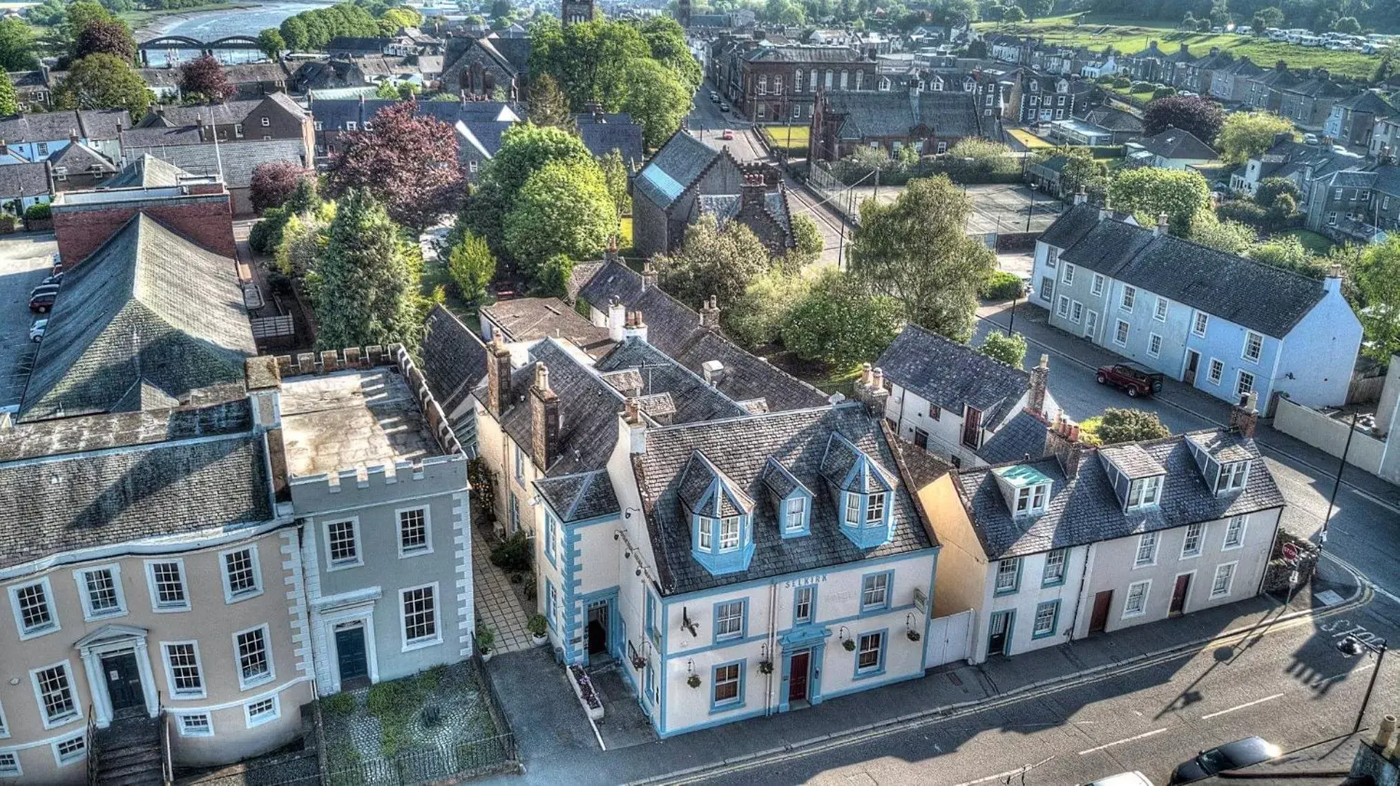 Property building, Bird's-eye View in Selkirk Arms Hotel