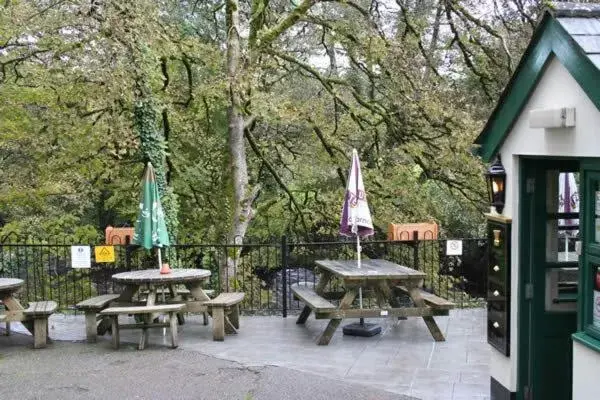 Patio in The Abbey Inn