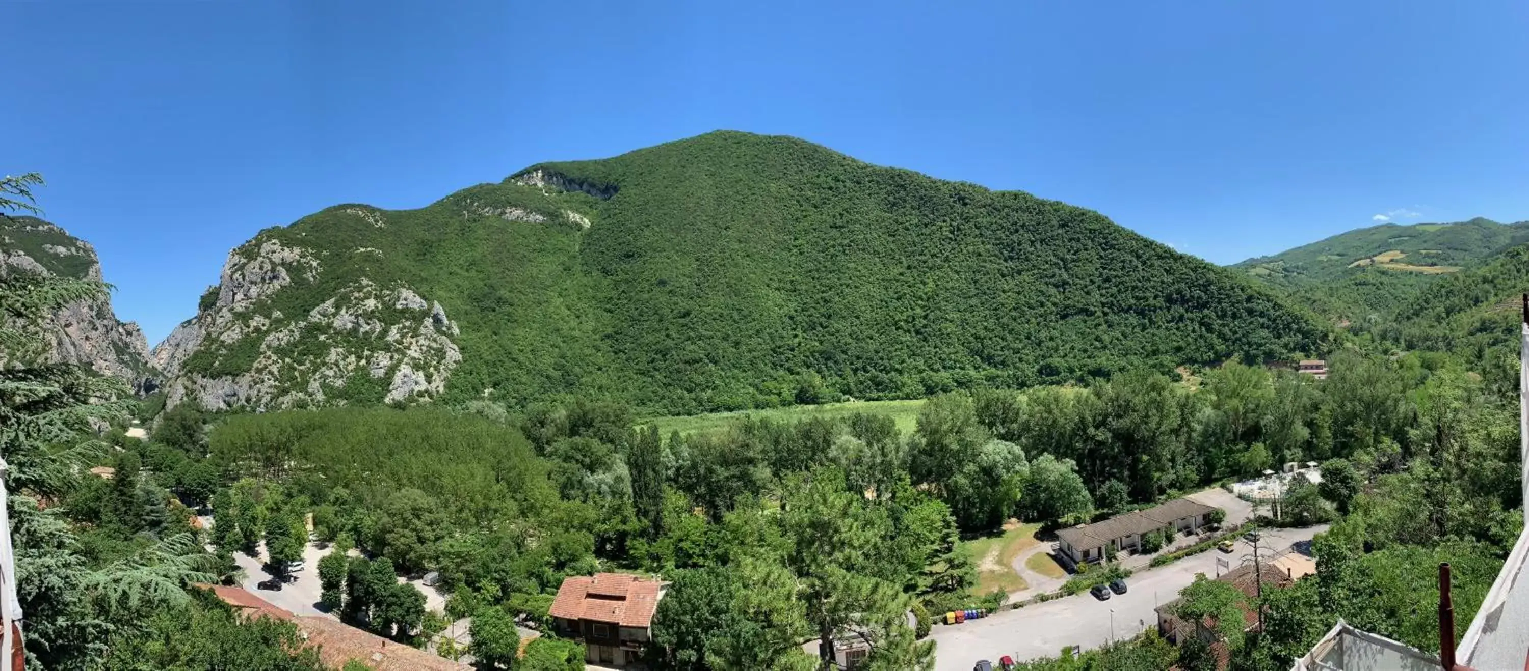 Landmark view, Mountain View in La Forestale Luxury Ecolodge B&B Primo Piano