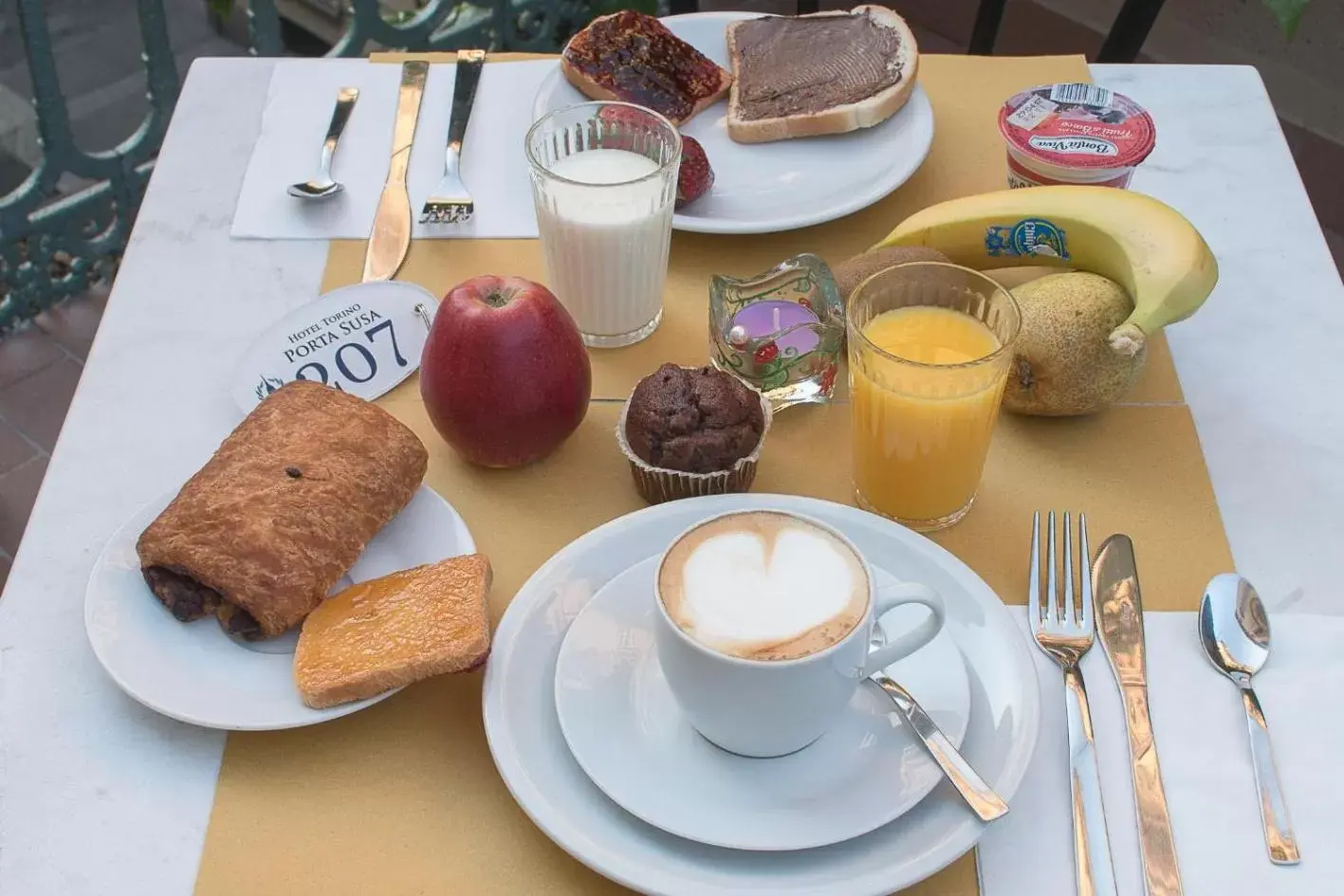 Balcony/Terrace, Breakfast in Hotel Torino Porta Susa