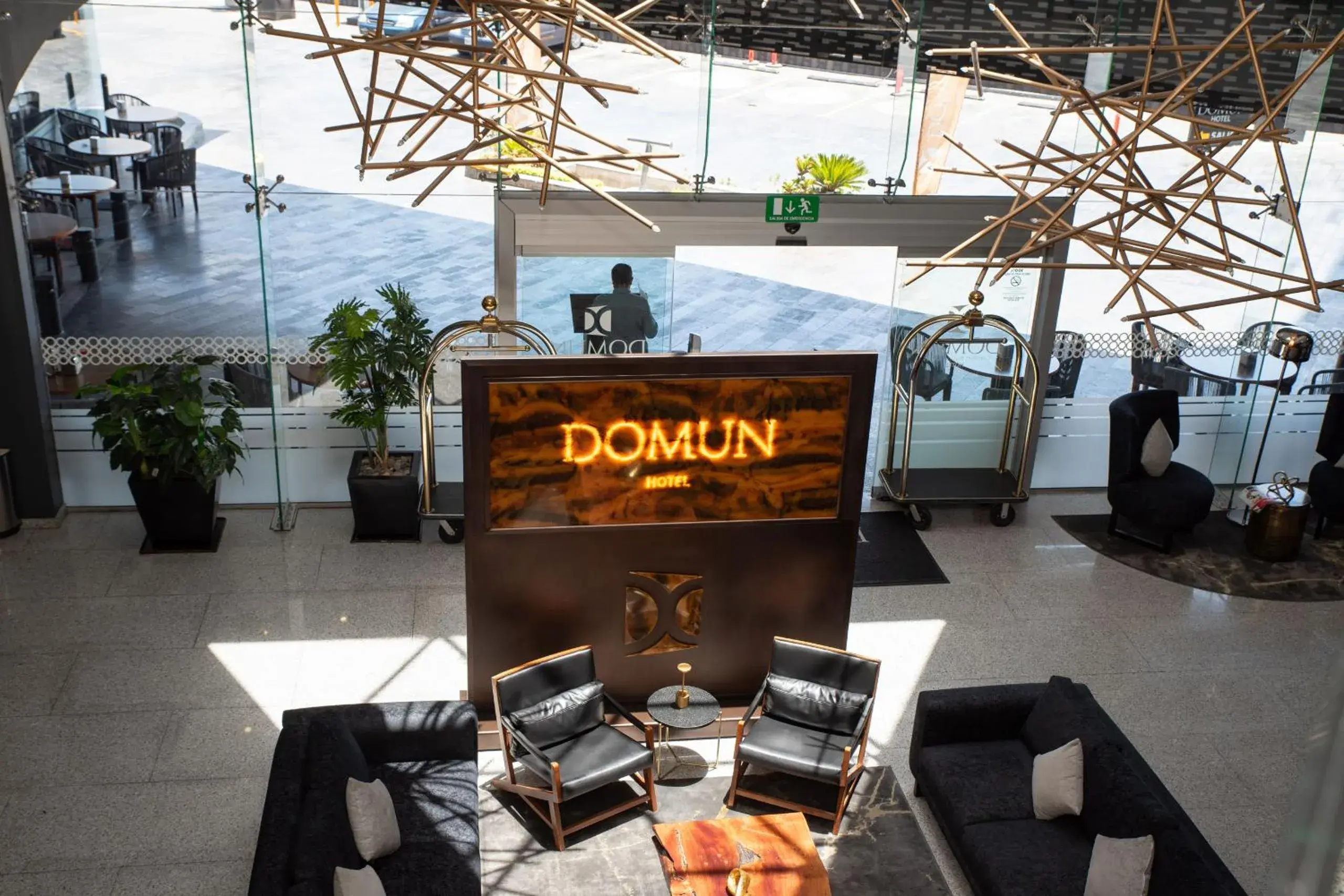 Business facilities, Restaurant/Places to Eat in Domun Hotel