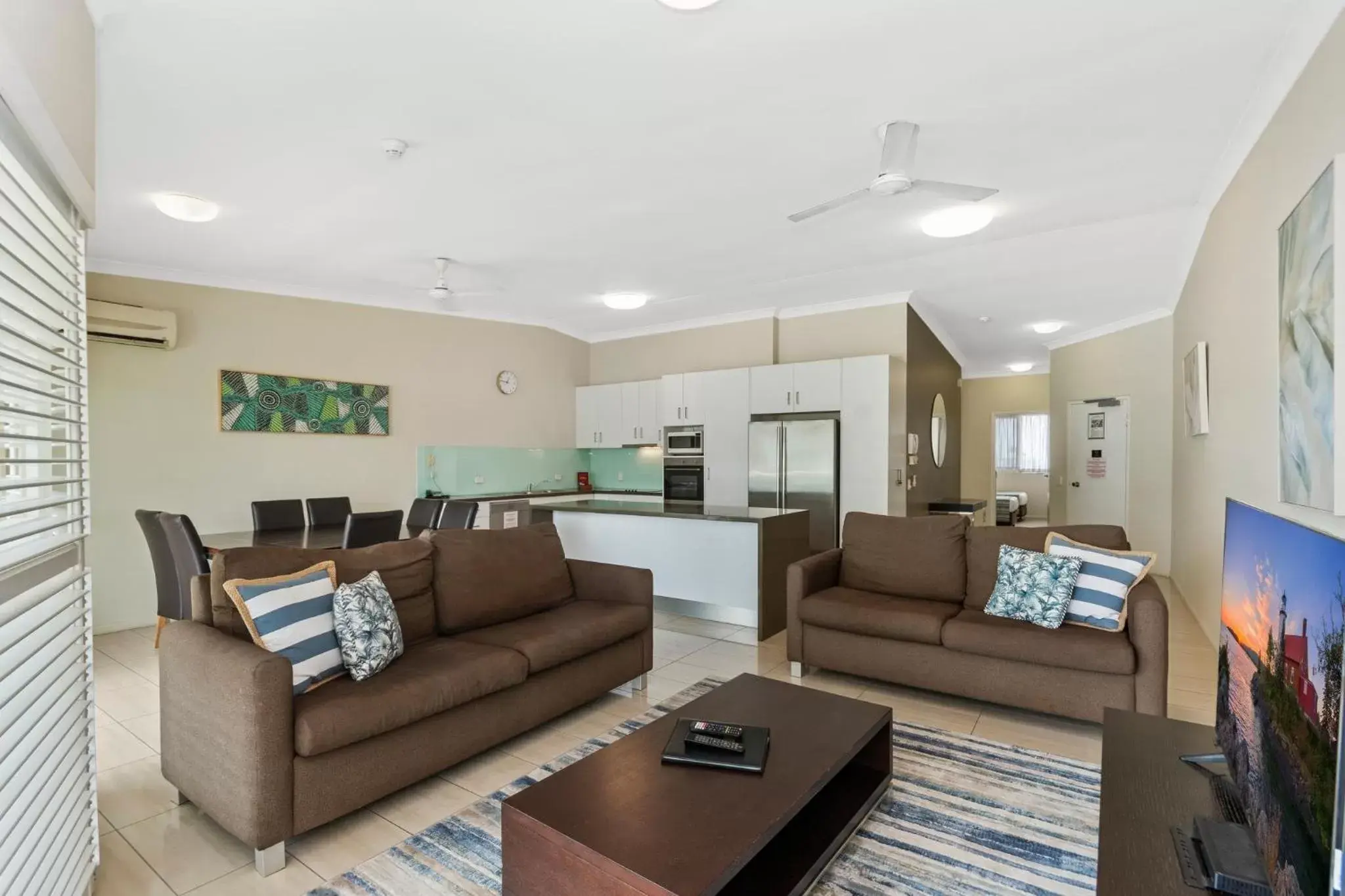 Living room, Seating Area in Mariners North Holiday Apartments