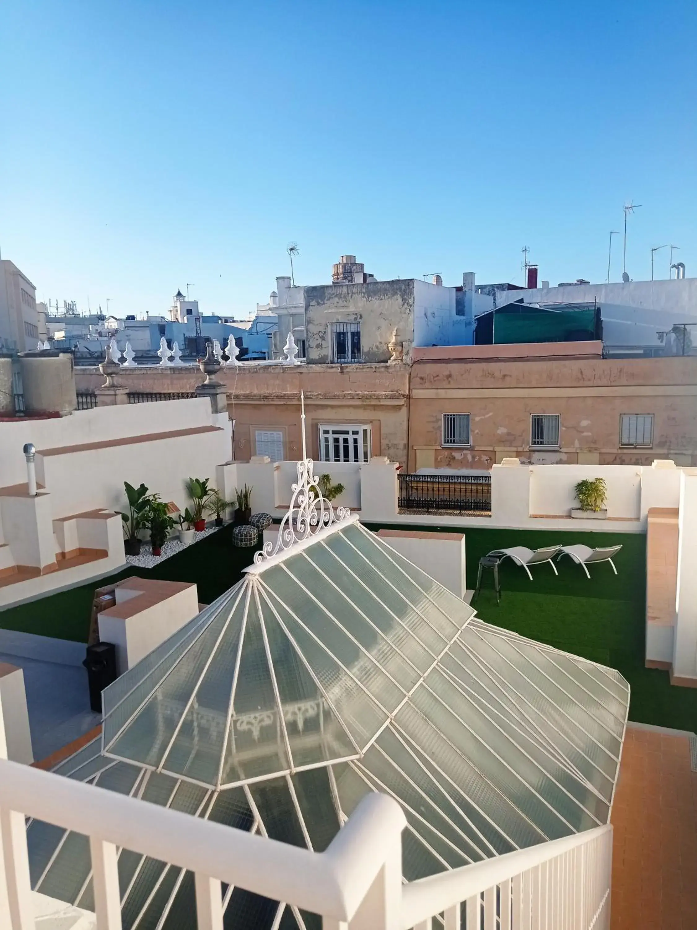 Balcony/Terrace in Planeta Cadiz Hostel