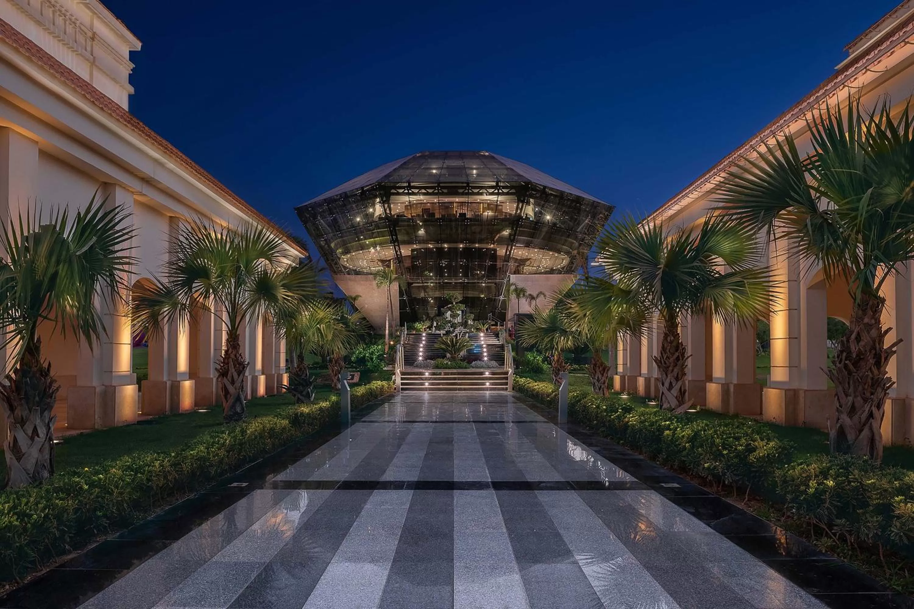 Lounge or bar in The St. Regis New Capital Cairo