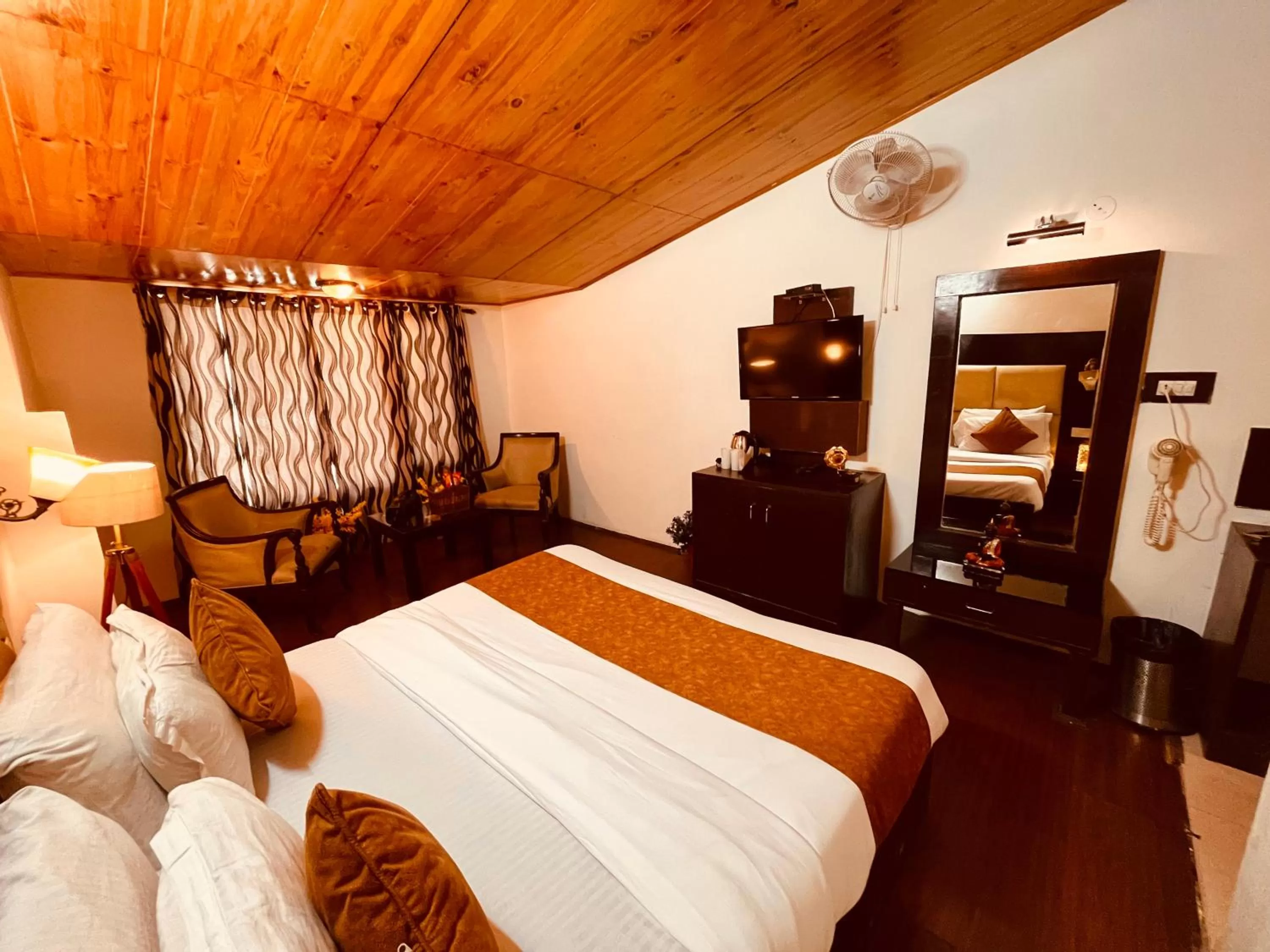 Dafodil INN - A Four star Luxury hotel, Manali