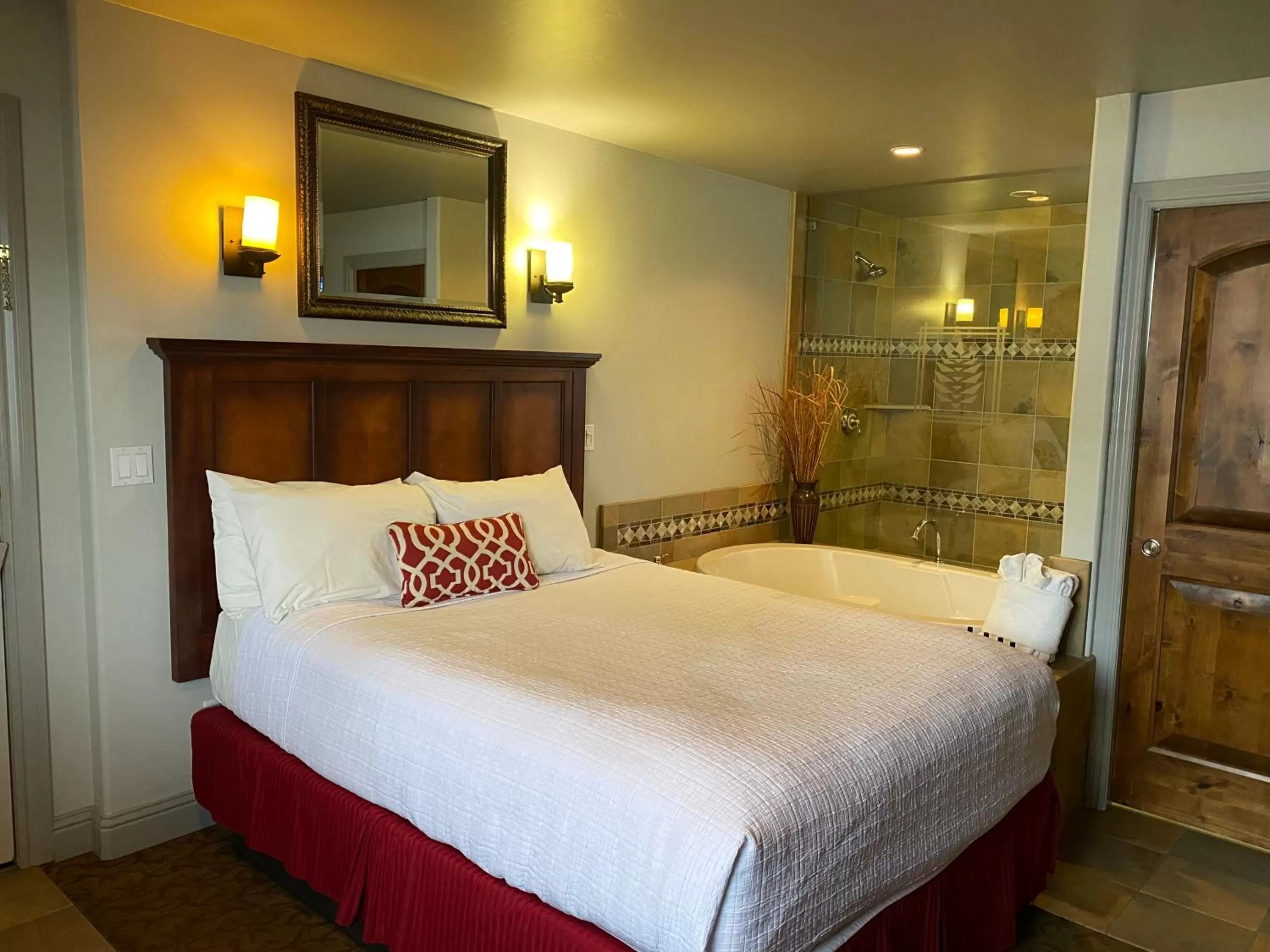 Bed in Secrets Inn Lake Tahoe