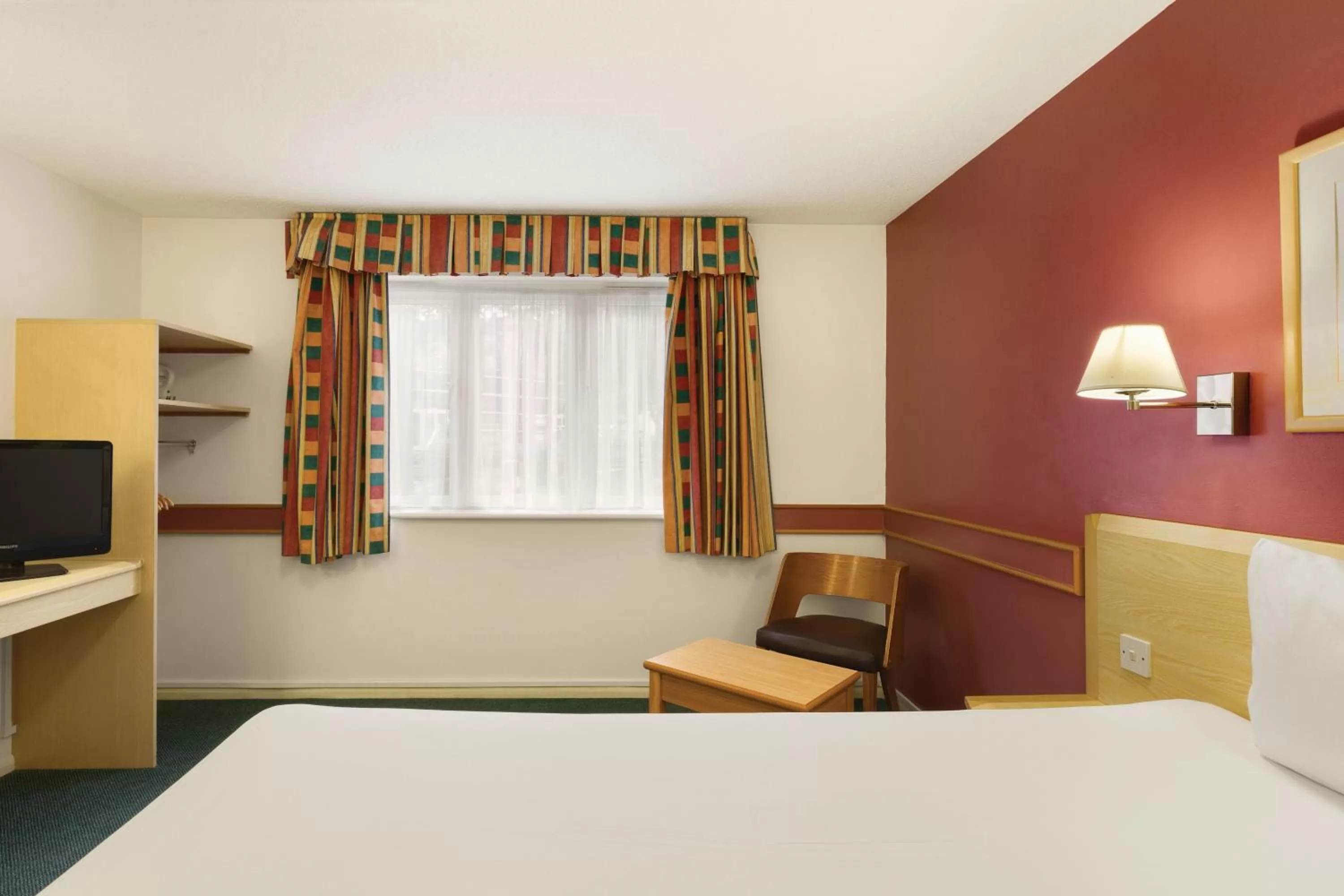 Standard Twin Room in Ramada London South Mimms