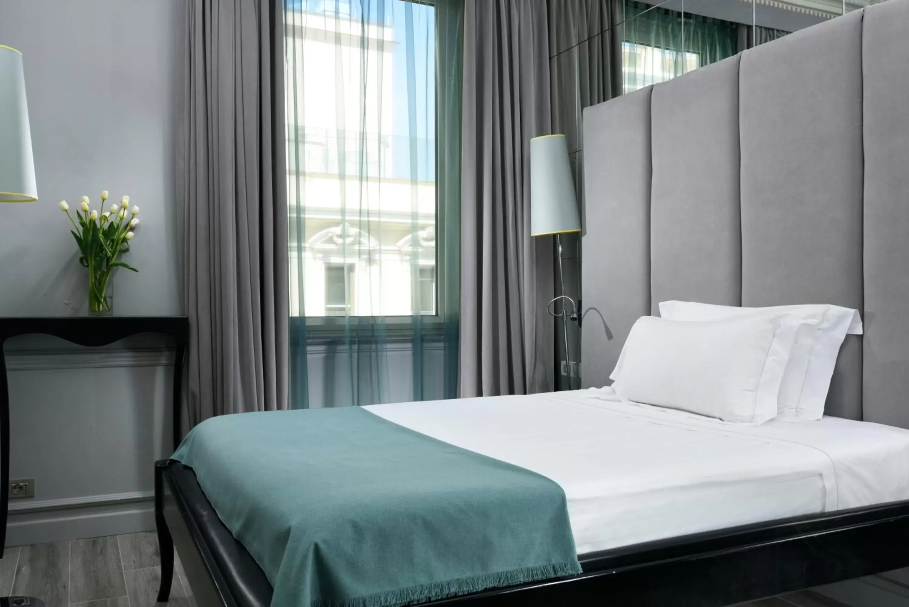 Bedroom, Bed in Leon's Place Hotel In Rome Bedroom, Bed in Leon's Place Hotel In Rome