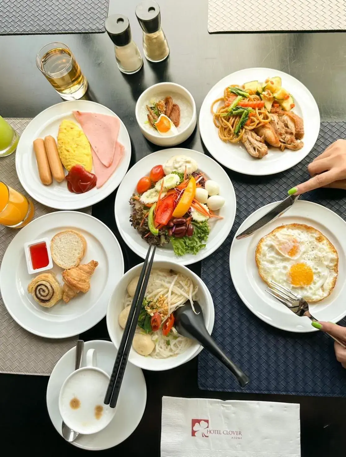 Breakfast, Lunch and Dinner in Hotel Clover Asoke - SHA Extra Plus
