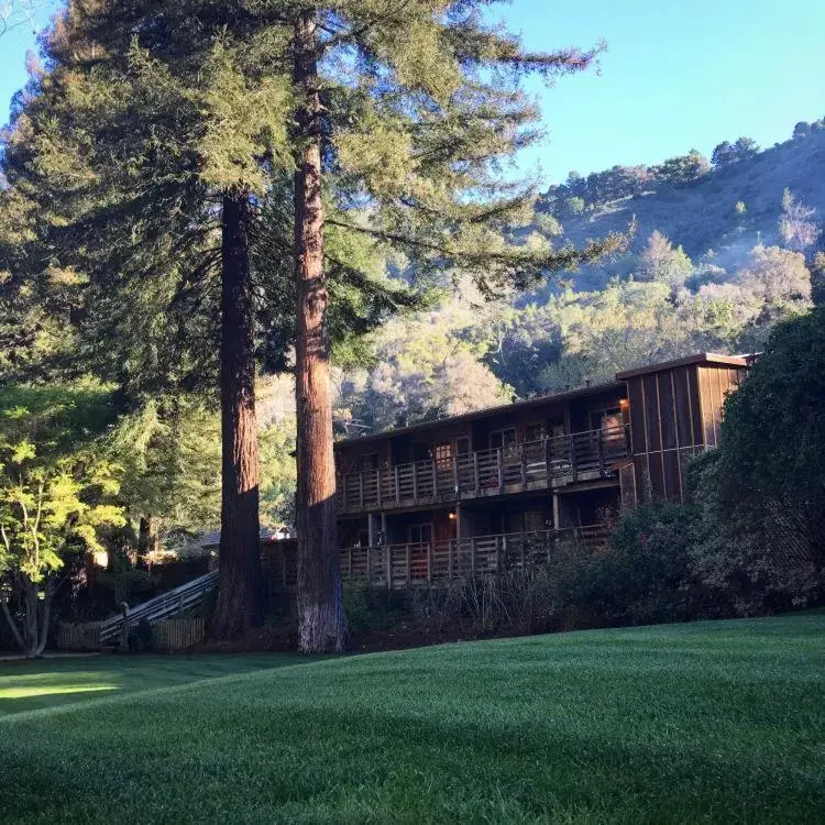 Property Building in Big Sur River Inn