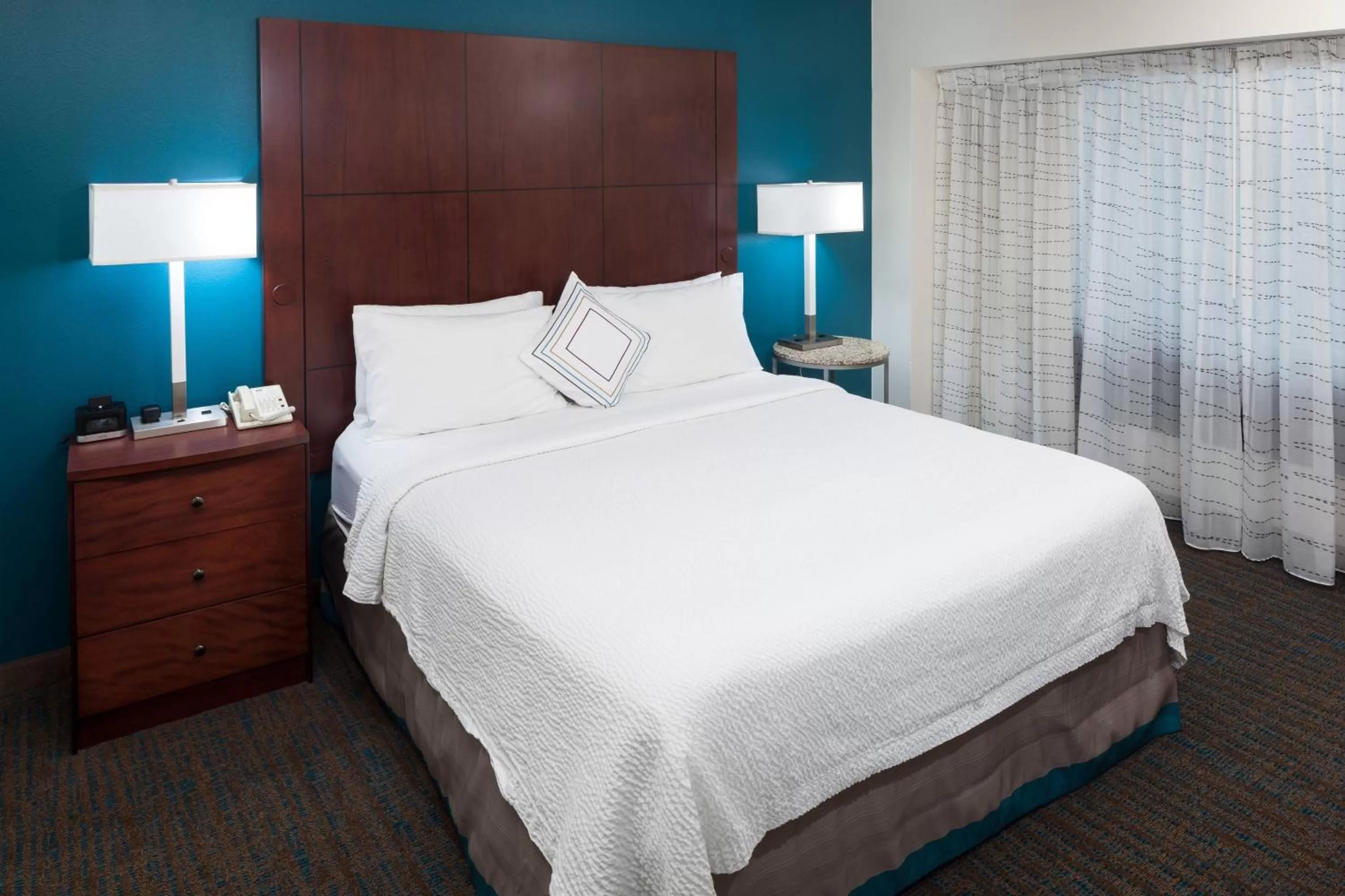 One-Bedroom King Suite with Sofa Bed, Lake View, Balcony in Residence Inn by Marriott Seattle Downtown/Lake Union