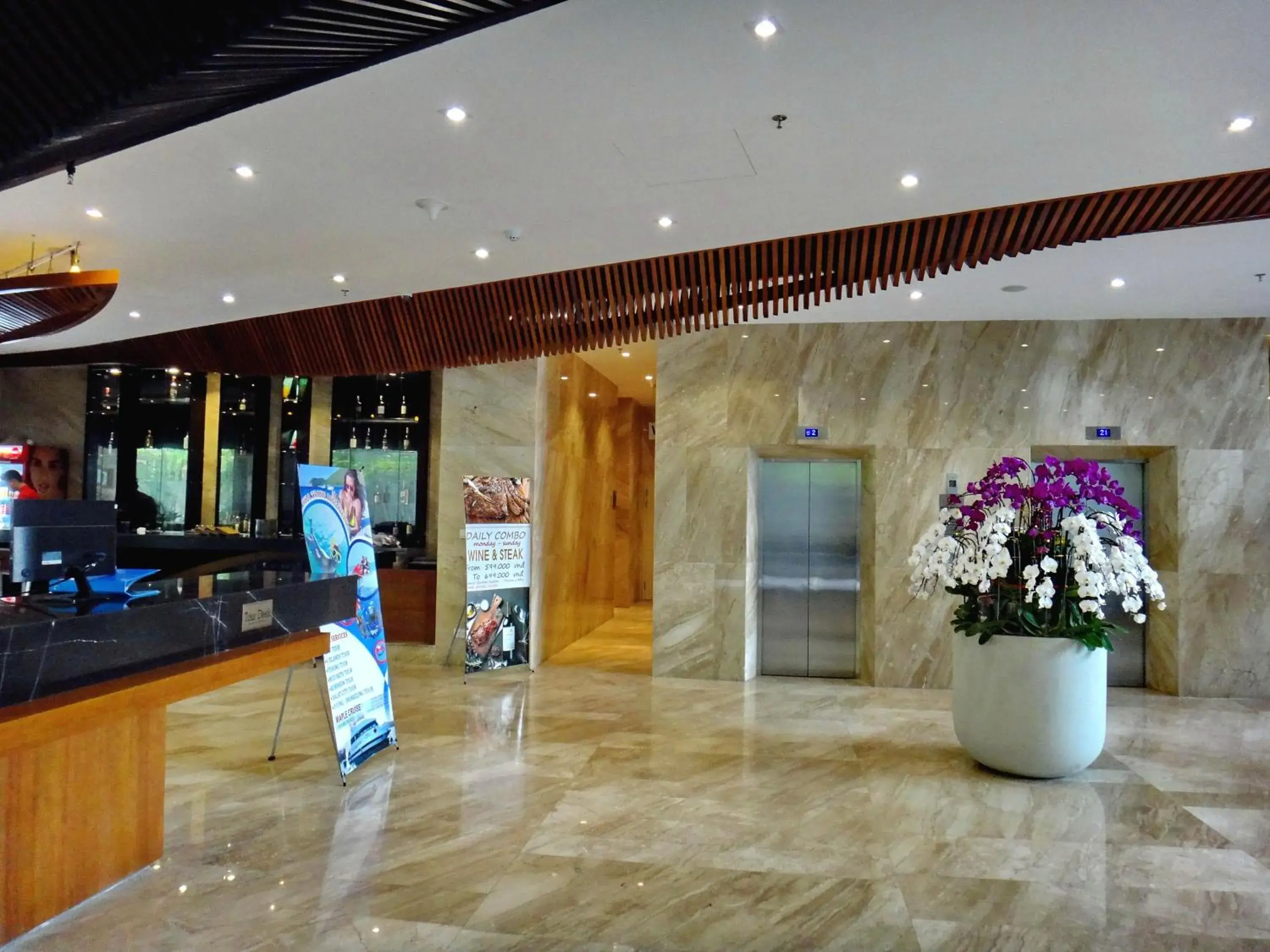 Facade/entrance, Lobby/Reception in Holi Beach Hotel & Apartments